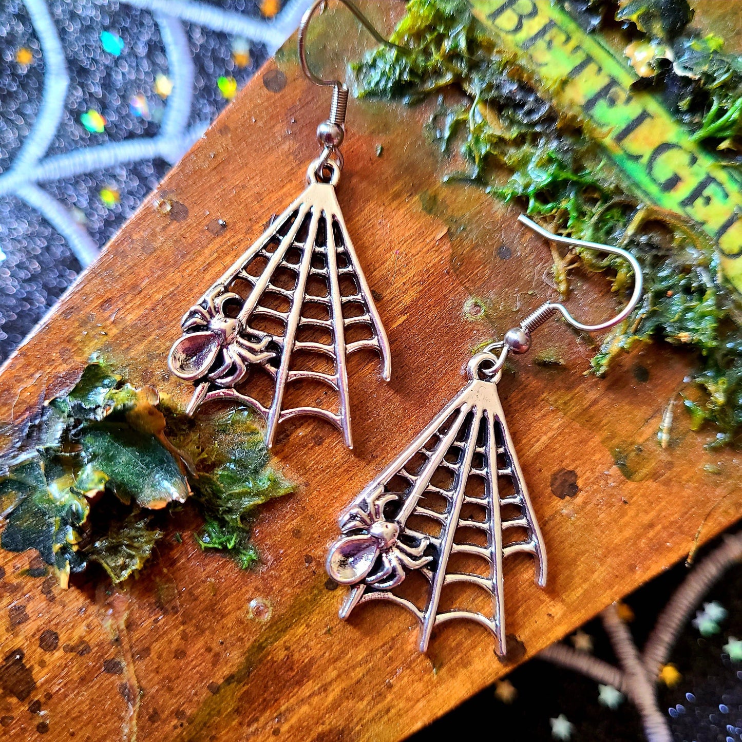 Spider Web Wire EarringsPink tiful of LOVE