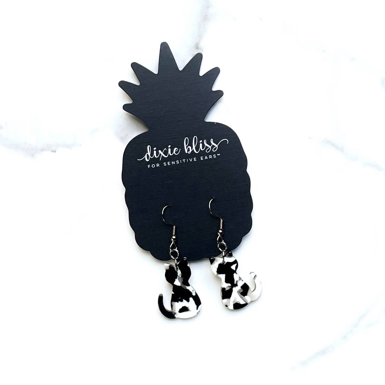 Black Cat on a Fence Wire EarringsPink tiful of LOVE