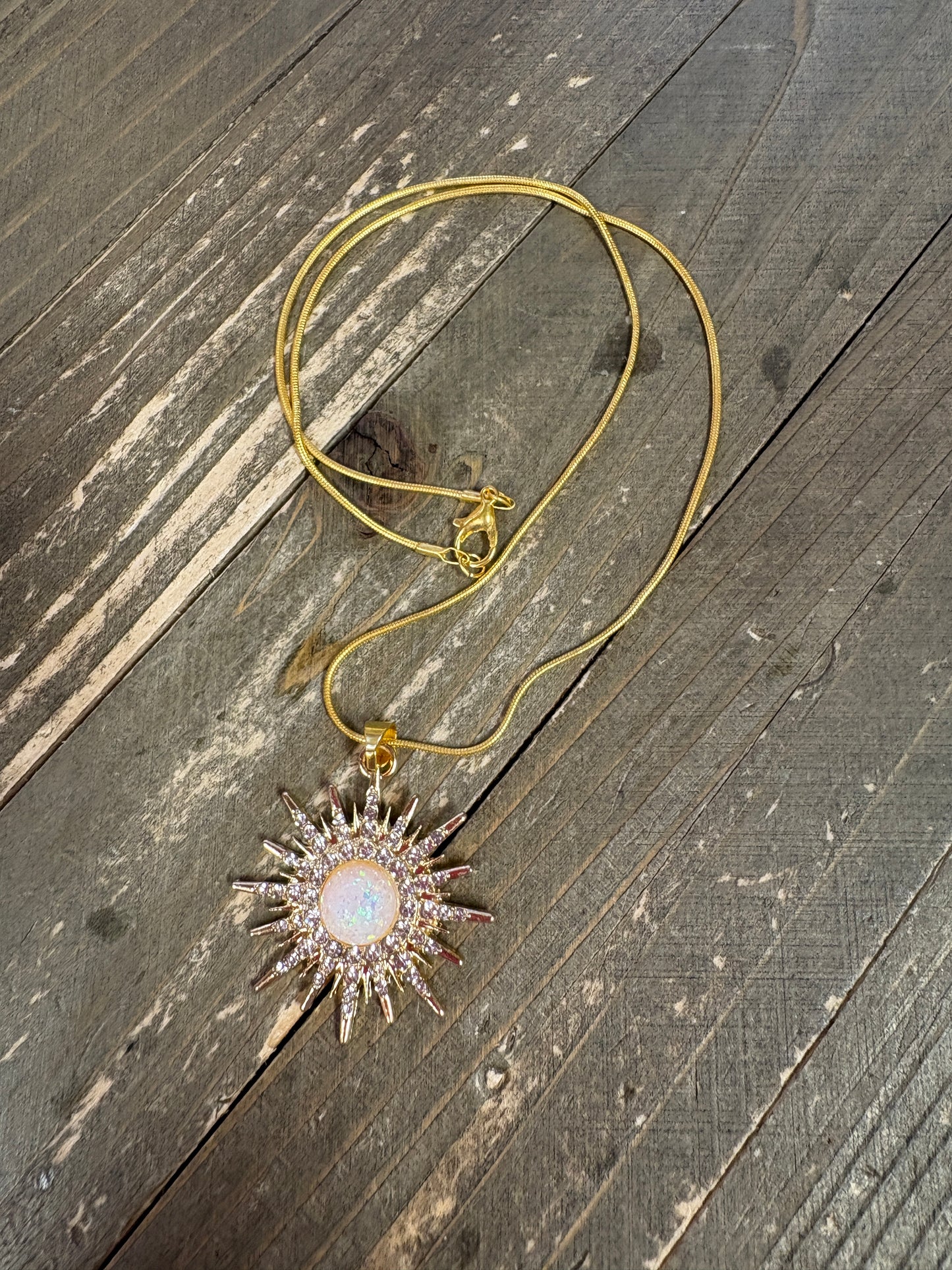 Rhinestone Starburst Imitation Opal Pendant Necklace – Gold Chain
