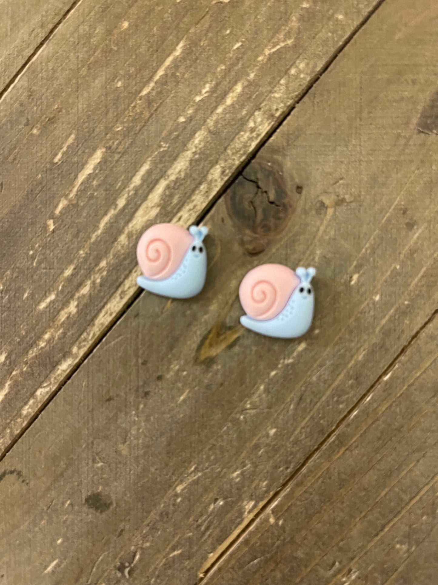 Snail Stud Earrings (ER-415-CEC)Pink tiful of LOVE