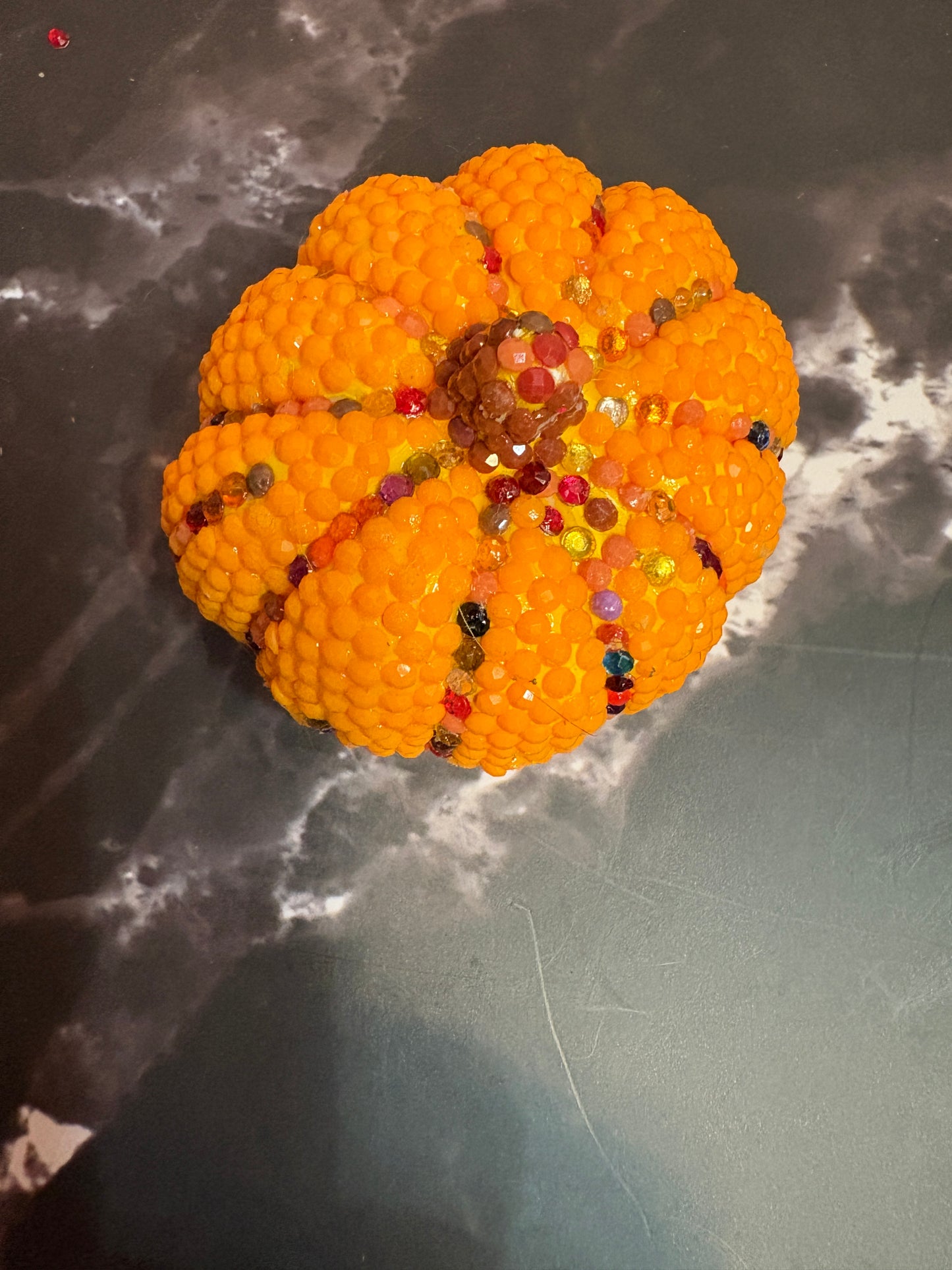 Diamond Art Pumpkin Figurine – Sparkling Ceramic Fall Décor