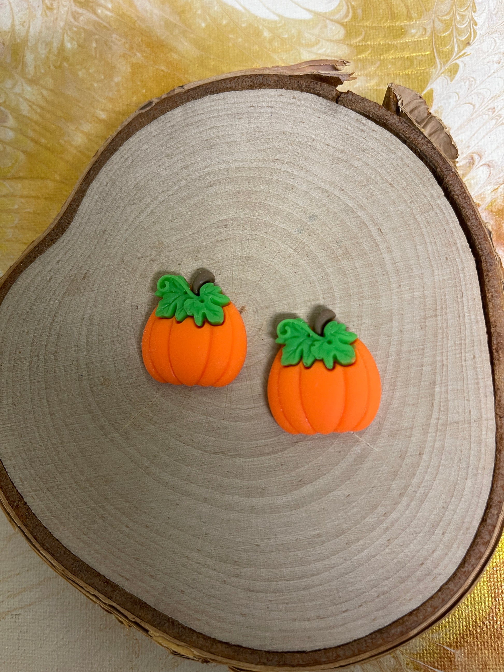 Bright PUMPKIN with Vine Stud EarringsPink tiful of LOVE