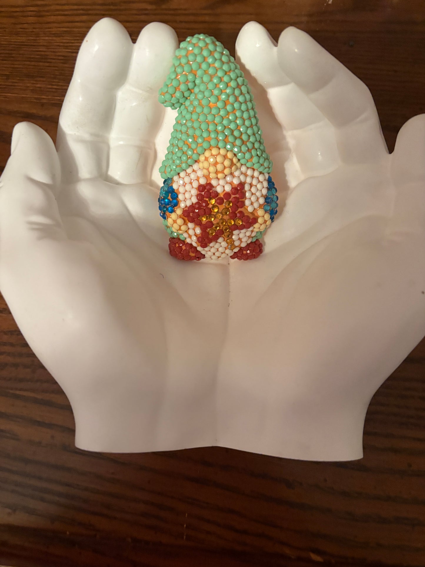 ✨ Diamond Art Magnet – Sparkling Gnome with Maple Leaf