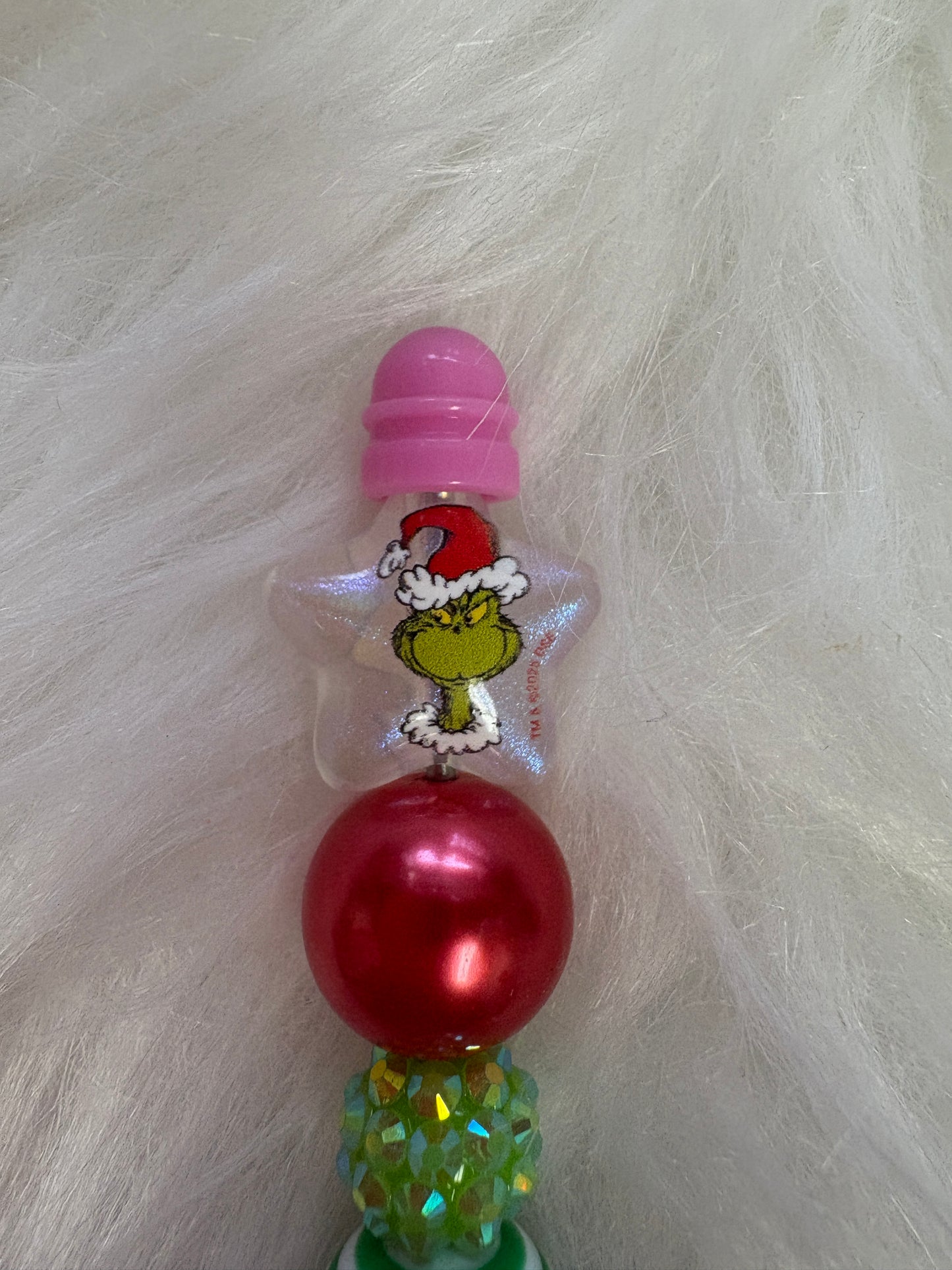 🎄 Grinch-Inspired Beaded Gift Set – Keychain, Bracelet & Beadable Multicolor Ink Pen Bundle