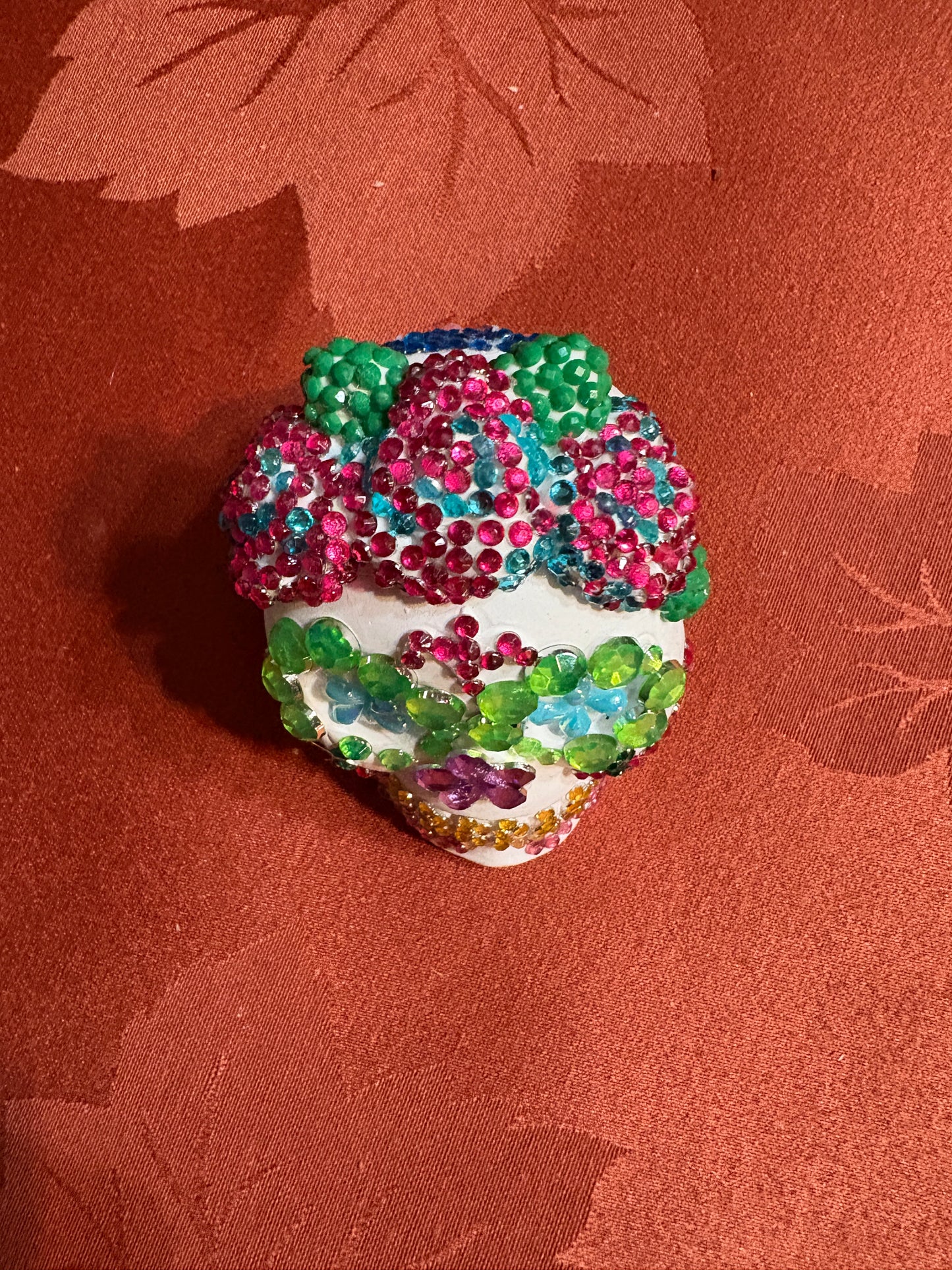 Diamond Art Sugar Skull Figurine – Sparkling Ceramic Décor