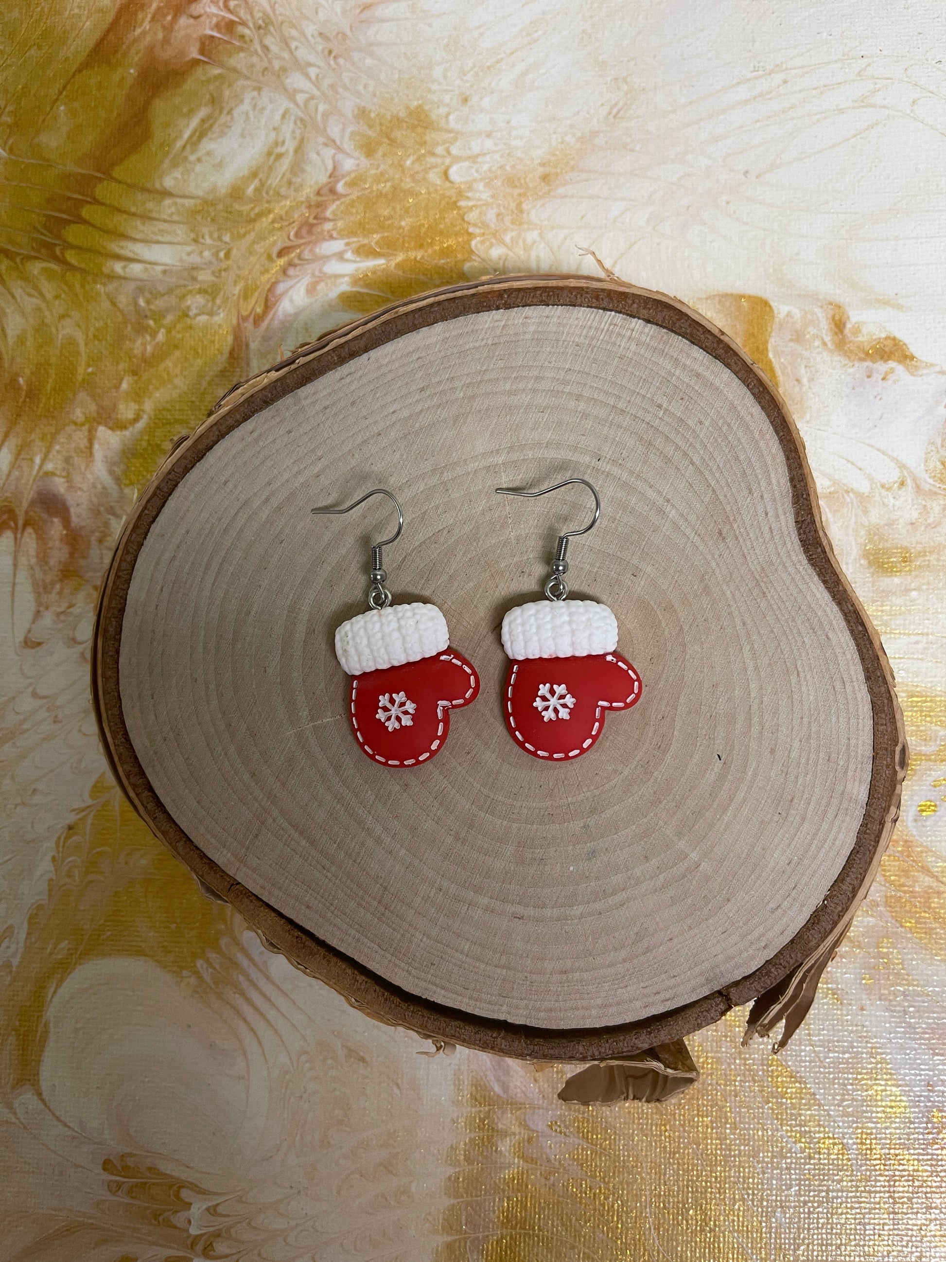 Christmas Mittens Wire EarringsPink tiful of LOVE