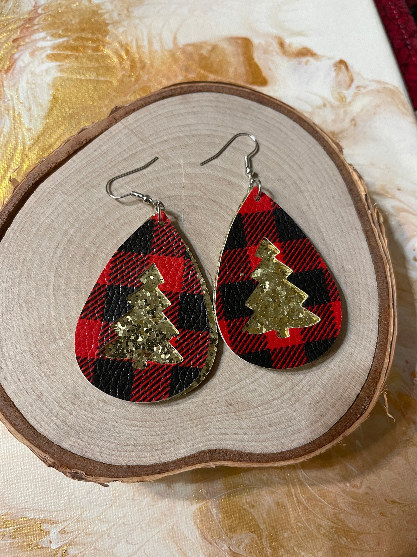 Christmas Tree Teardrop Wire EarringsPink tiful of LOVE