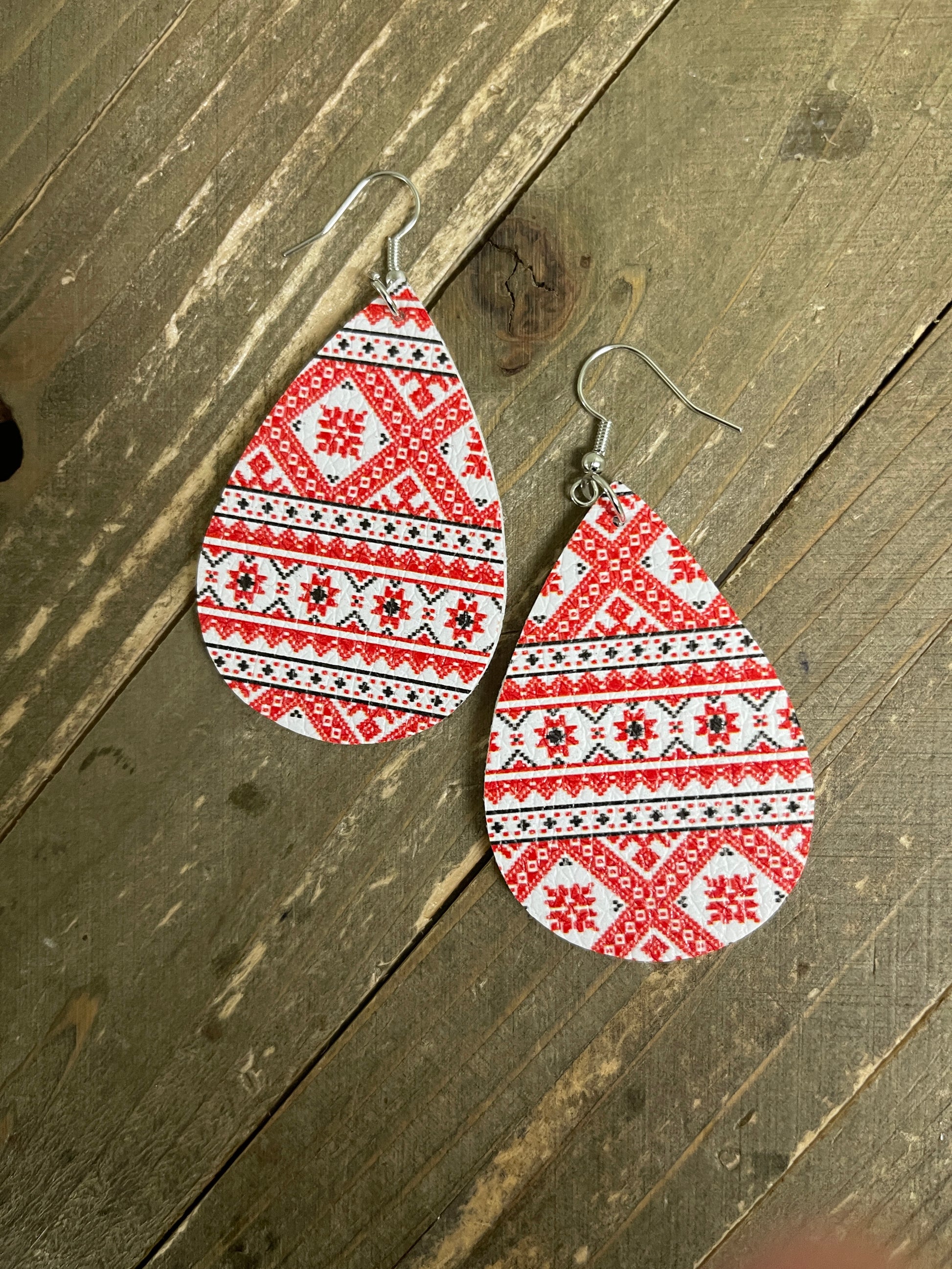 Christmas Teardrop Assorted Wire EarringsPink tiful of LOVE