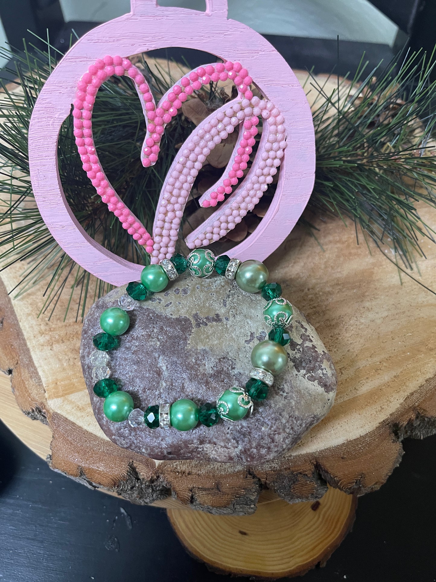 Green Ornate Mixed Glass Beaded Elastic/Stretch BraceletPink tiful of LOVE