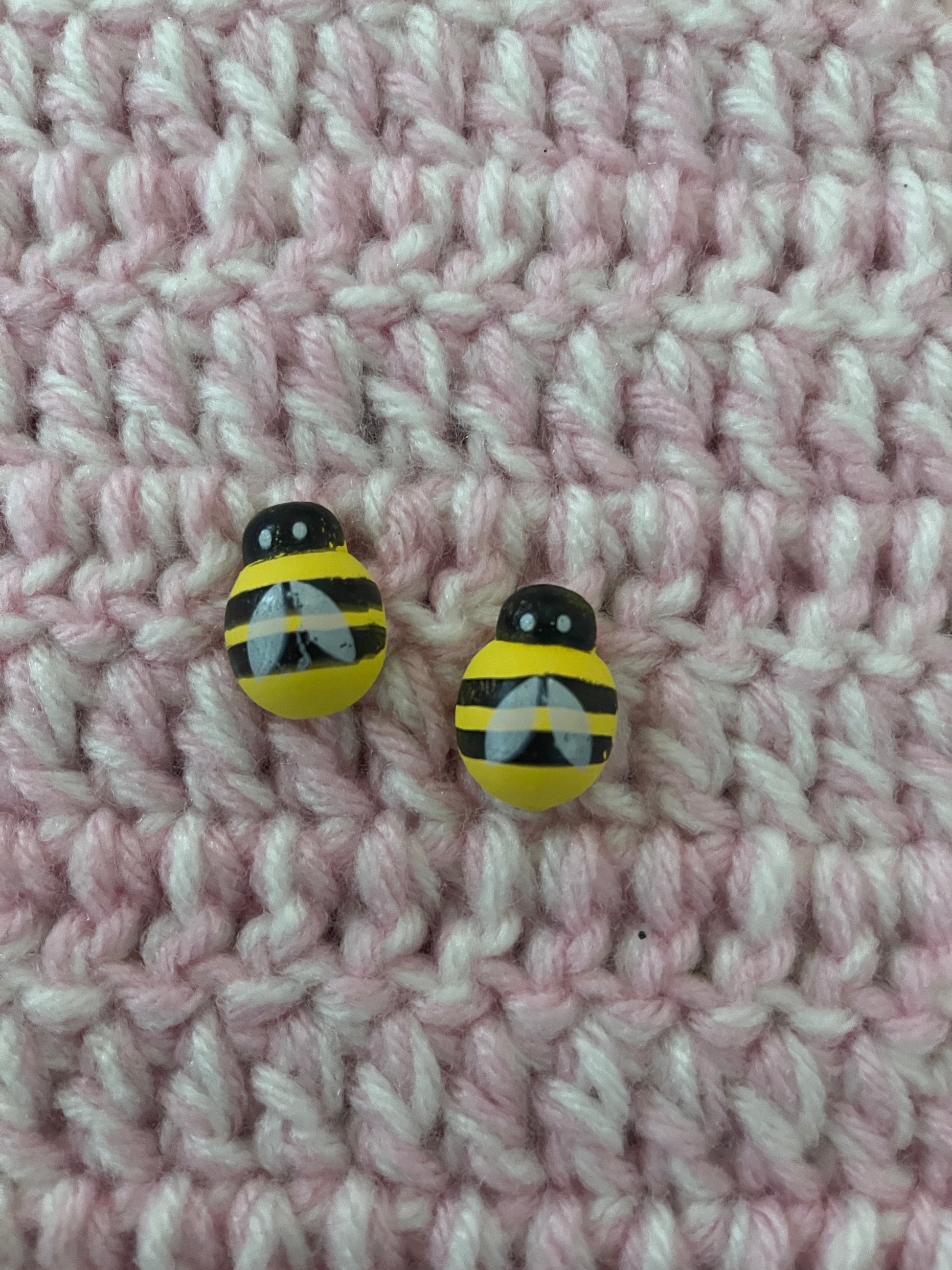 WOODEN BUMBLE BEE Stud EarringsPink tiful of LOVE