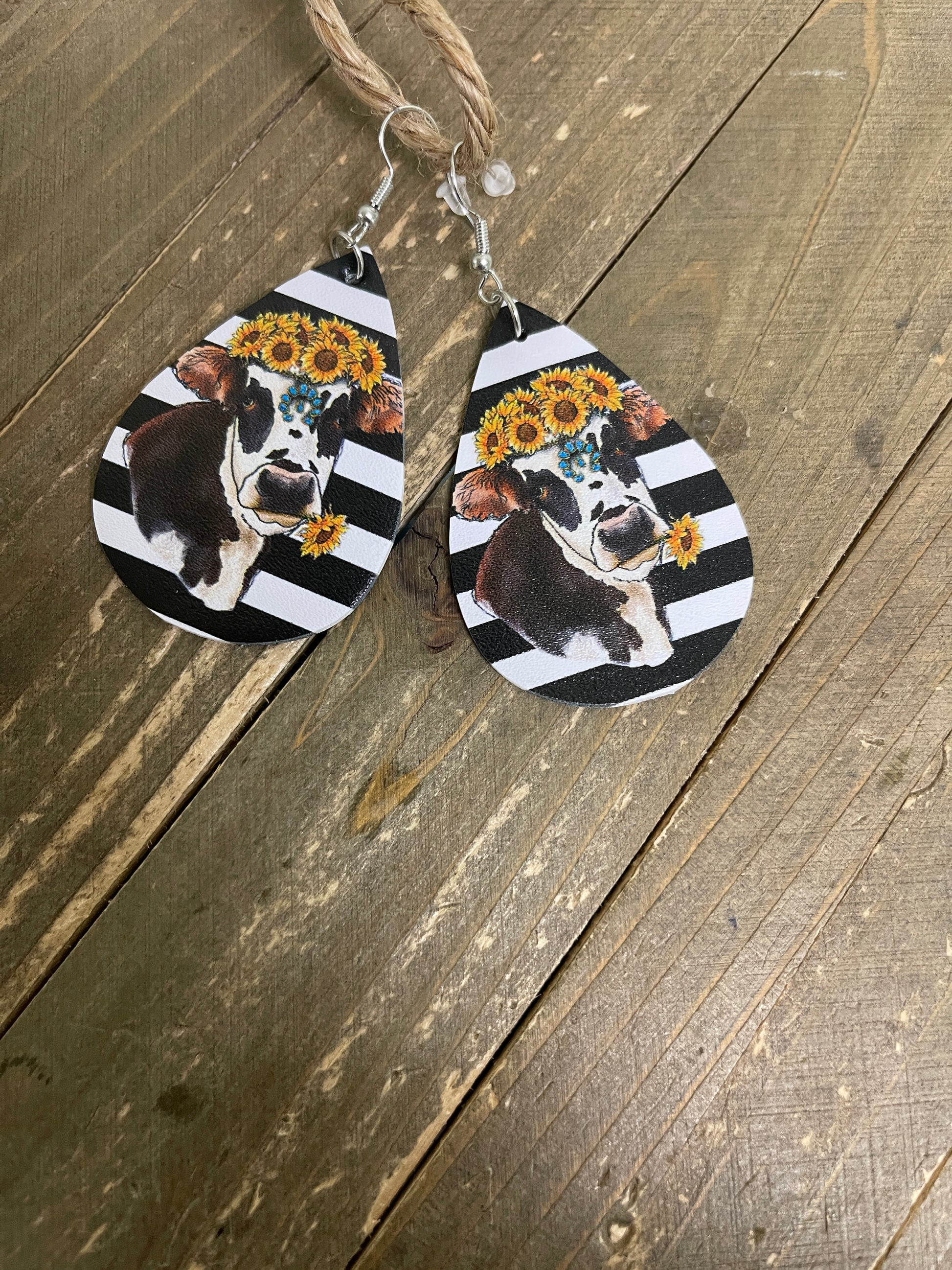 Sunflower Cow Faux Leather Teardrop Wire EarringsPink tiful of LOVE
