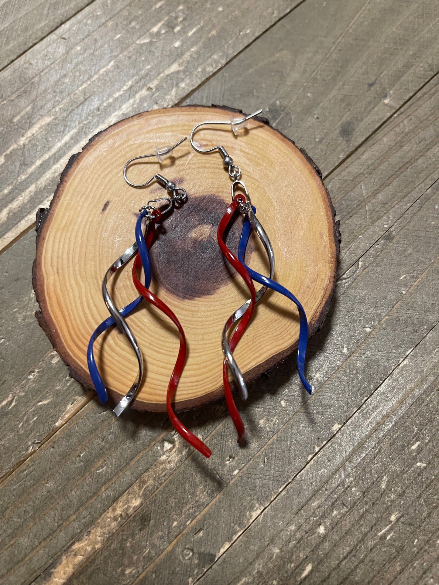Patriotic red, white & blue Wave Wire EarringsPink tiful of LOVE