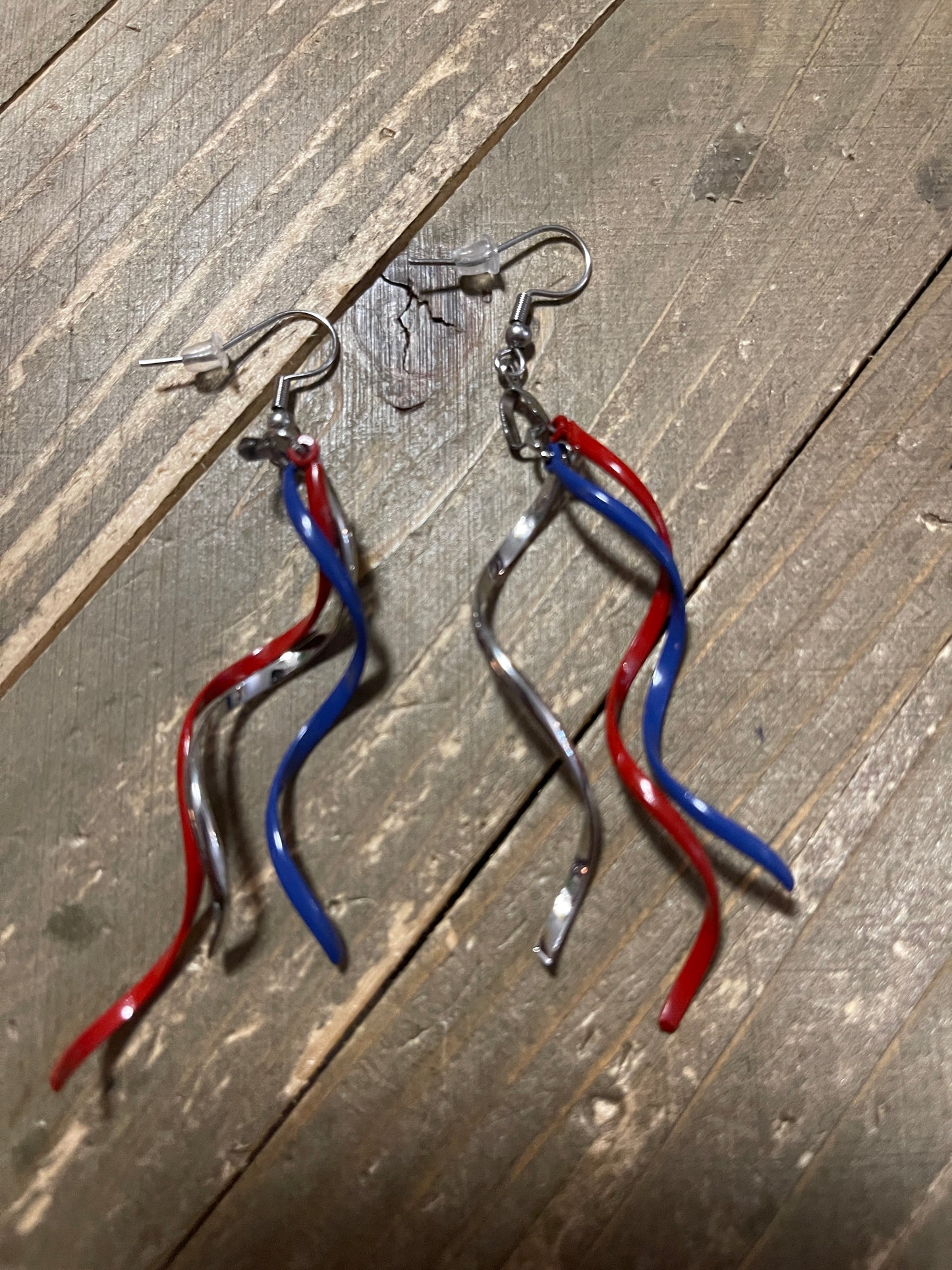 Patriotic red, white & blue Wave Wire EarringsPink tiful of LOVE