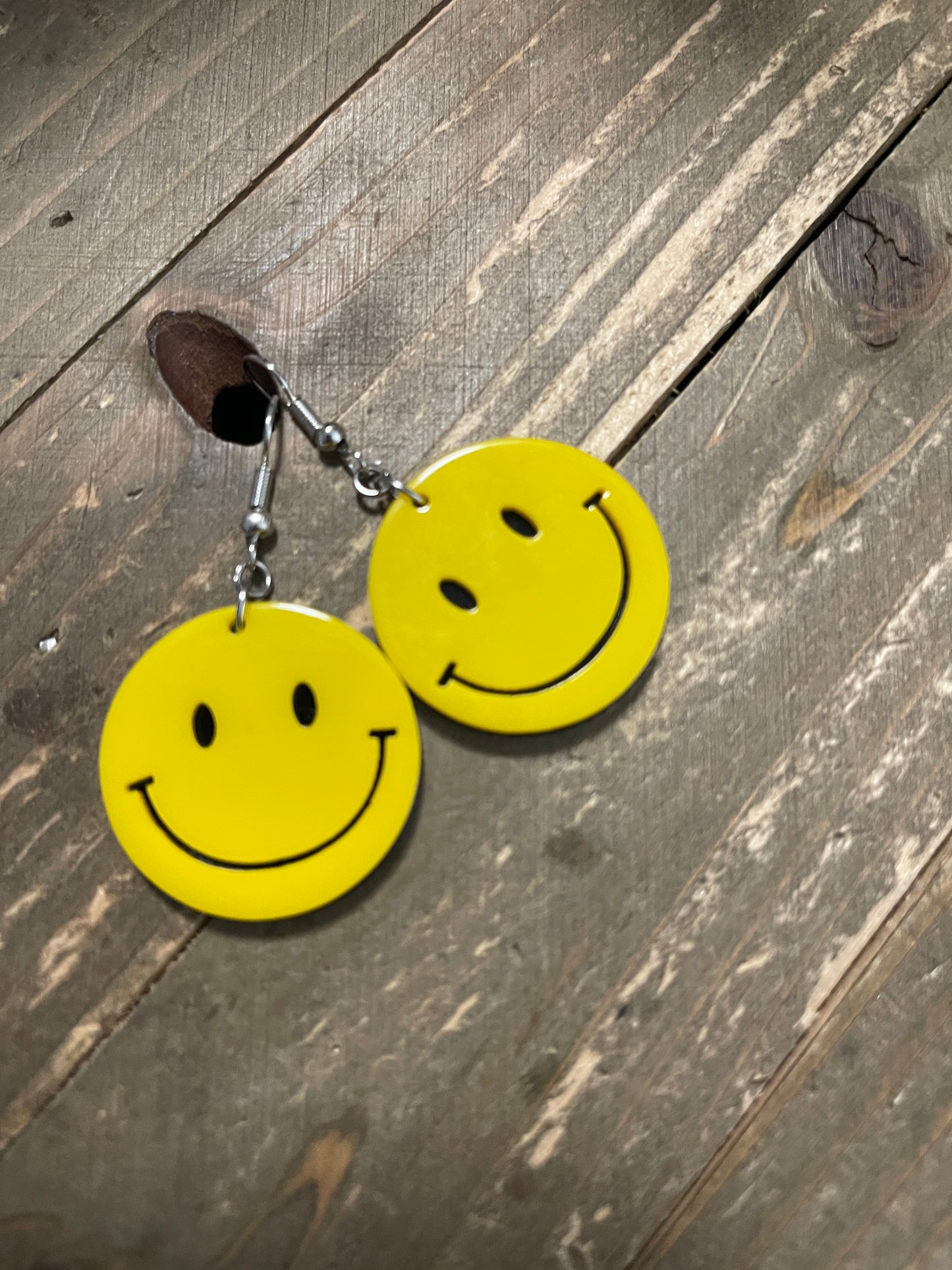 Smiley Face Wire EarringsPink tiful of LOVE