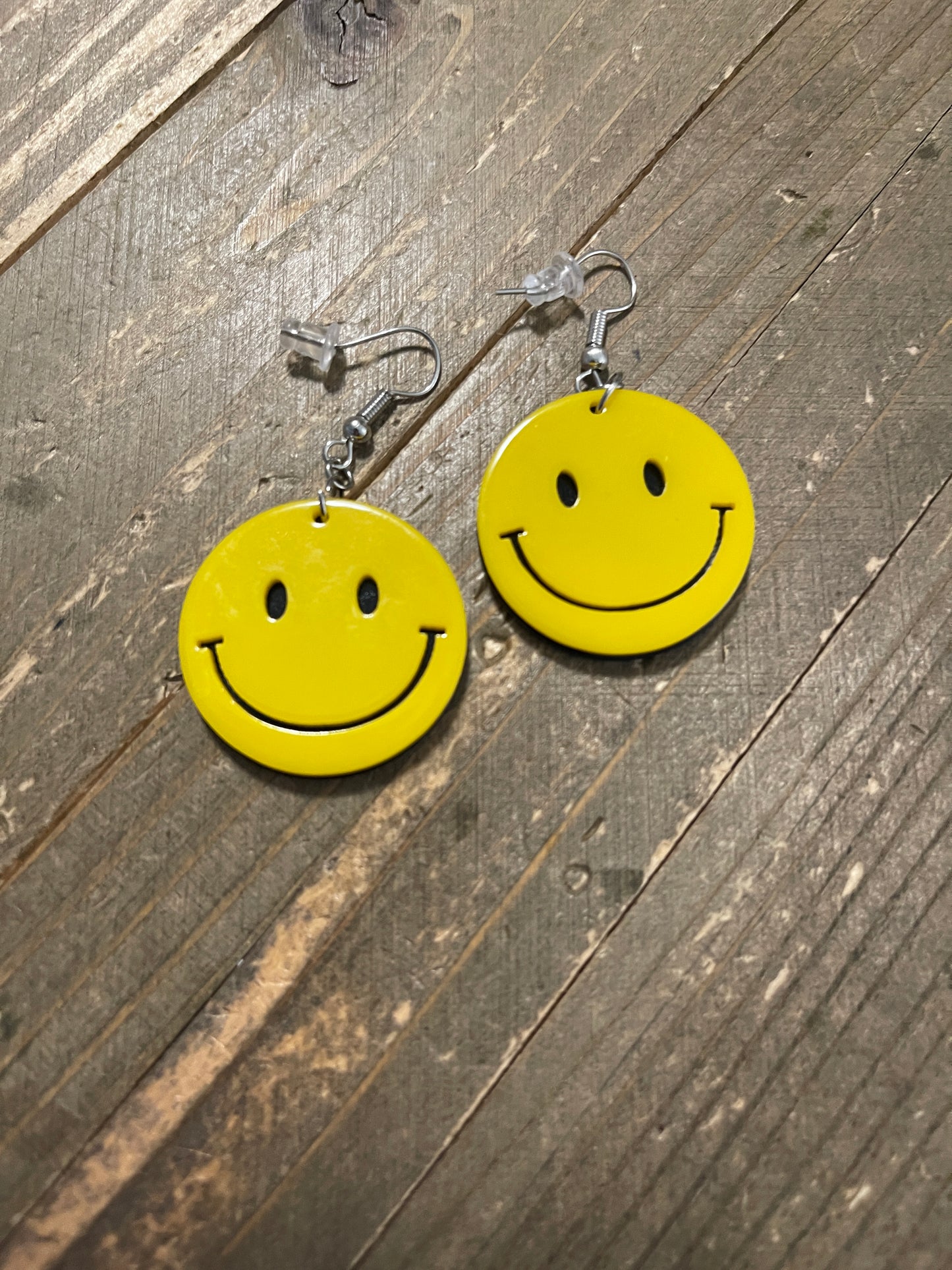 Smiley Face Wire EarringsPink tiful of LOVE
