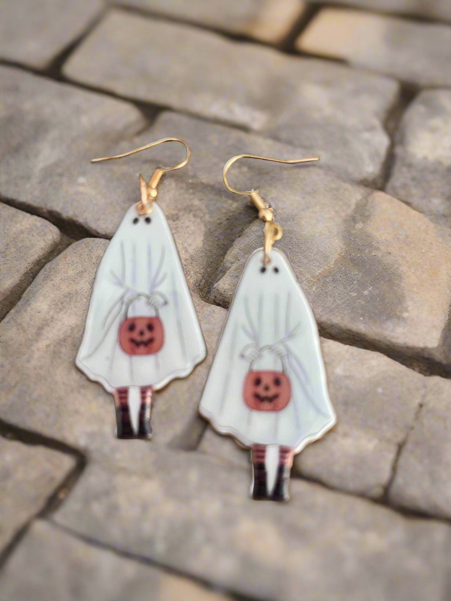 Trick or Treater Ghost Acrylic Wire EarringsPink tiful of LOVE