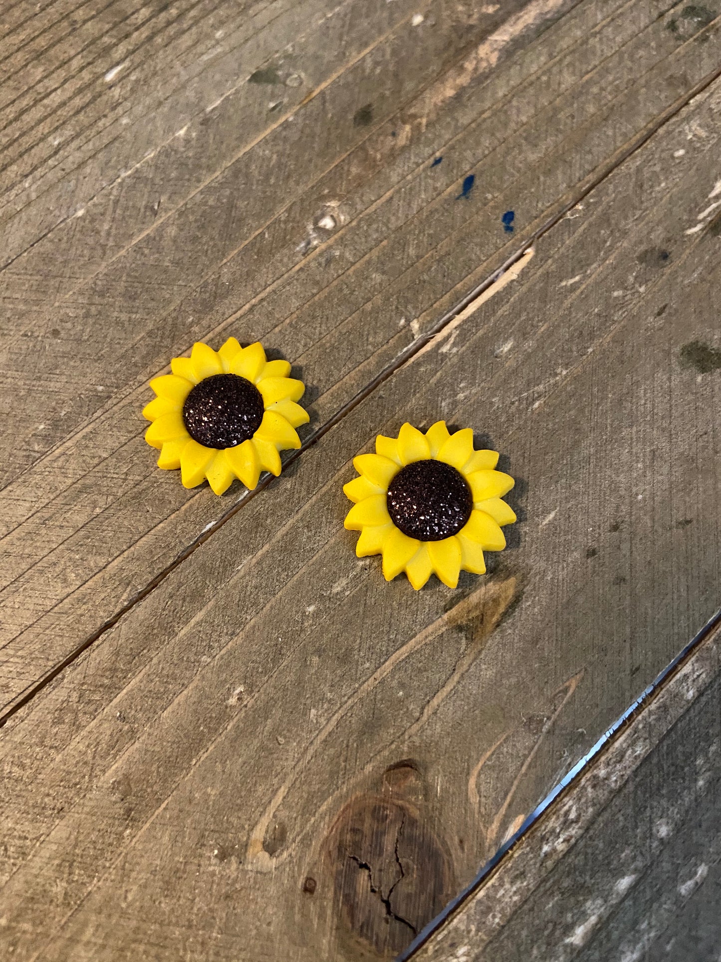 SUNFLOWER Stud Earrings--A ray of SunshinePink tiful of LOVE