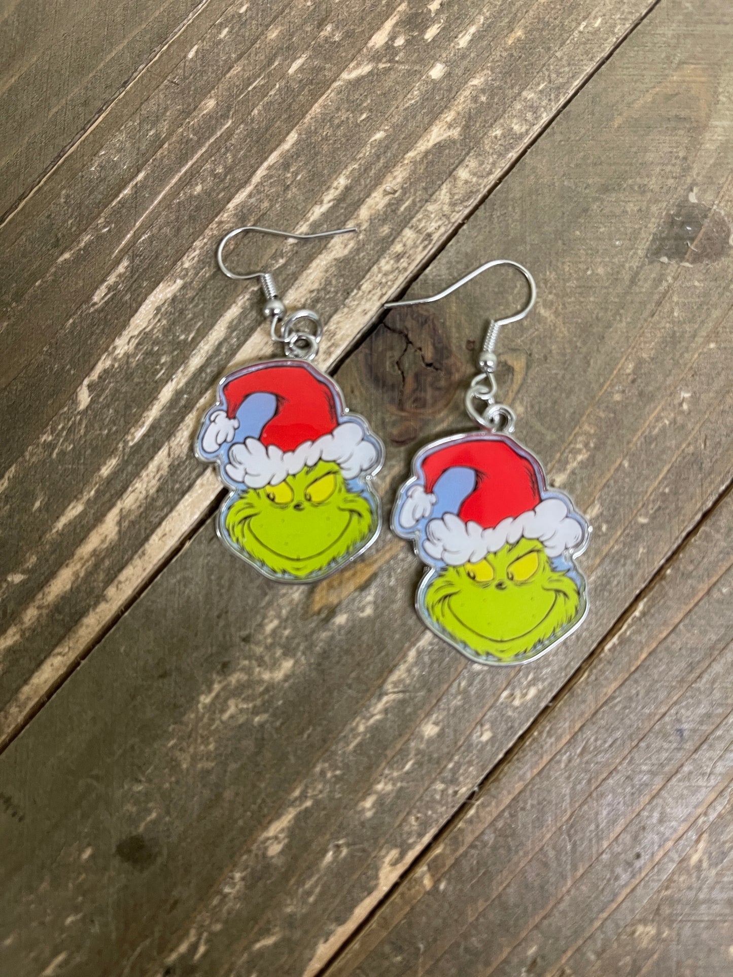 The Grinch Wire EarringsPink tiful of LOVE