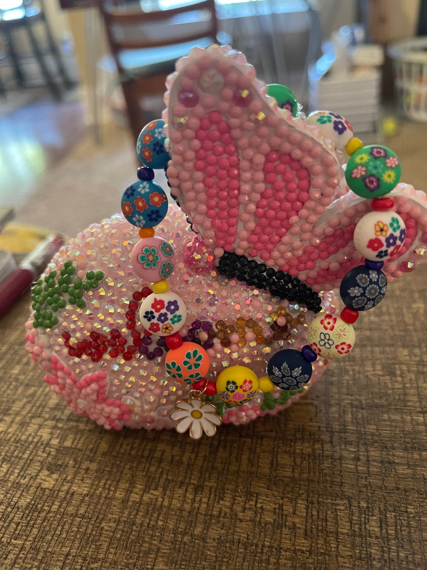 Daisy Charm and Flower ClayBeaded Stretch BraceletPink tiful of LOVE