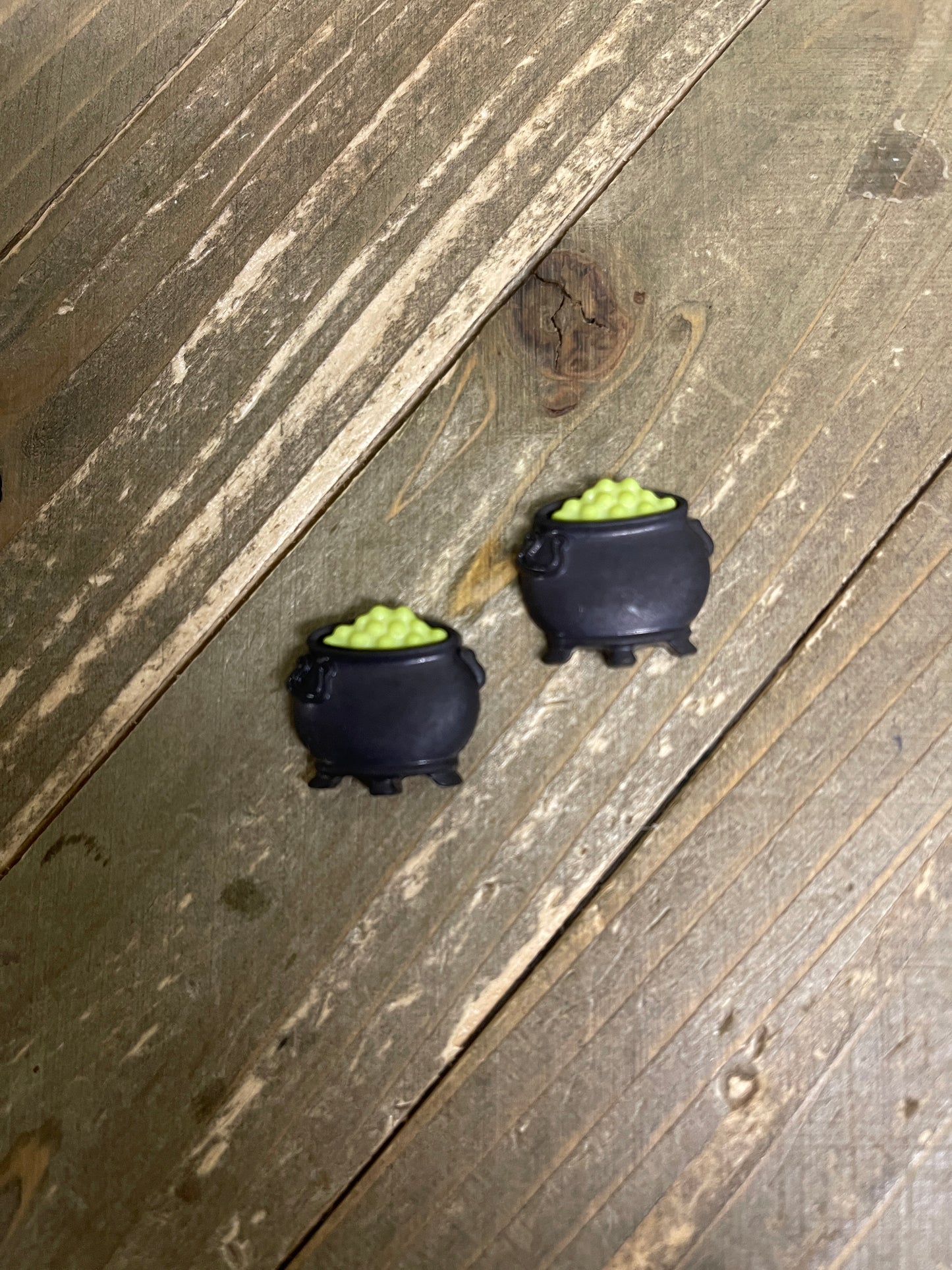 Witch's Cauldron Stud EarringsPink tiful of LOVE