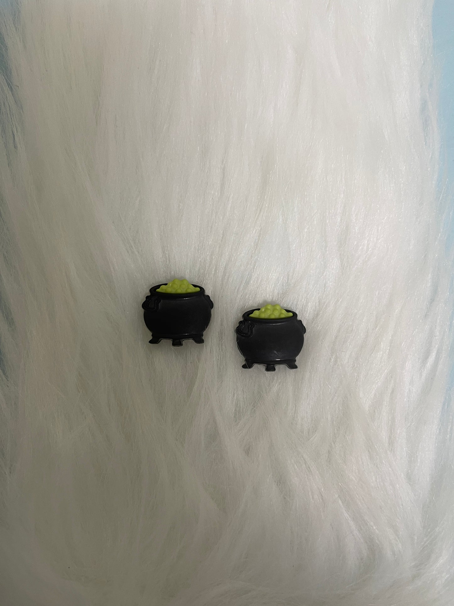 Witch's Cauldron Stud EarringsPink tiful of LOVE