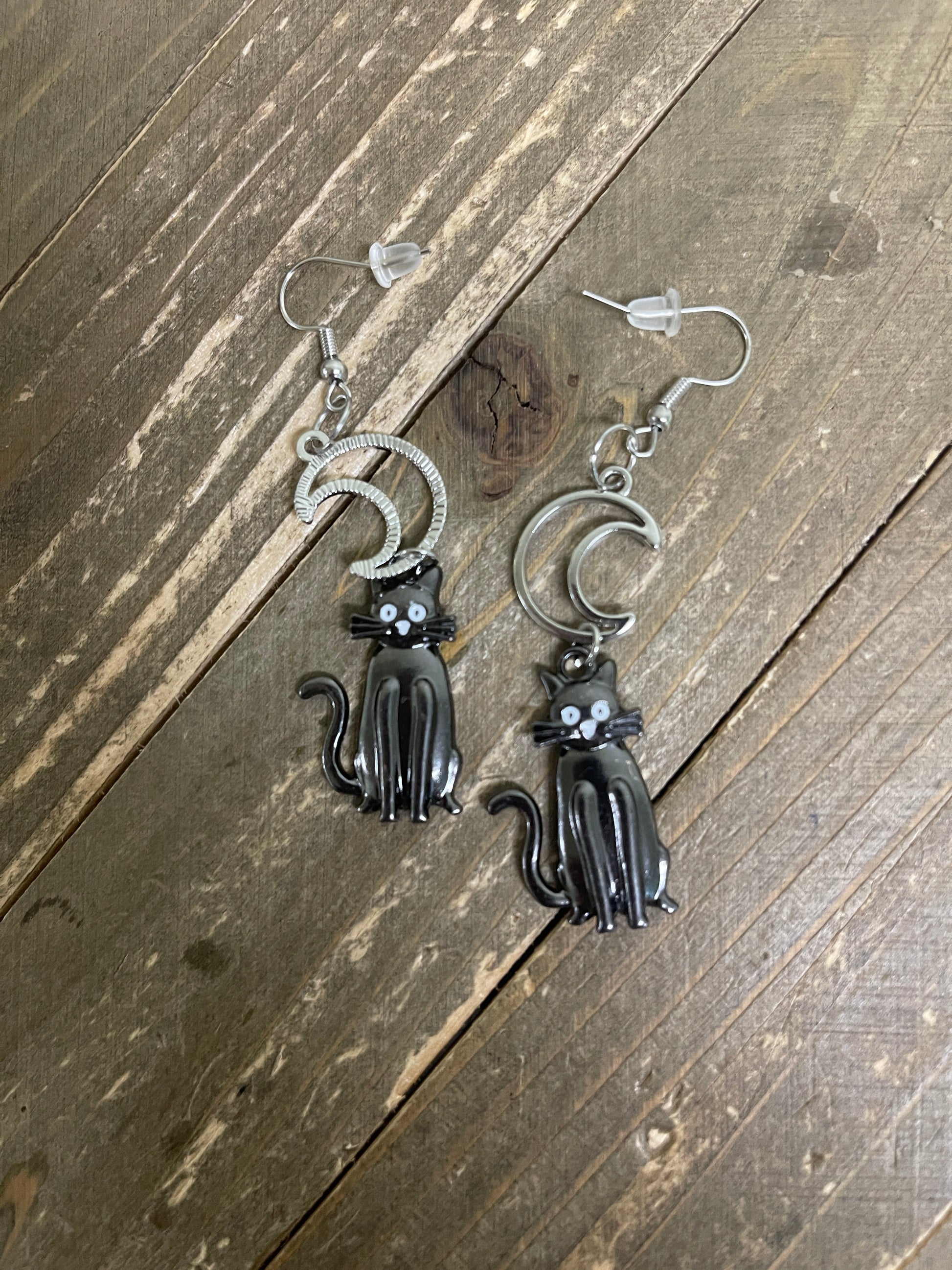 Halloween Black Cat and Moon Wire EarringsPink tiful of LOVE