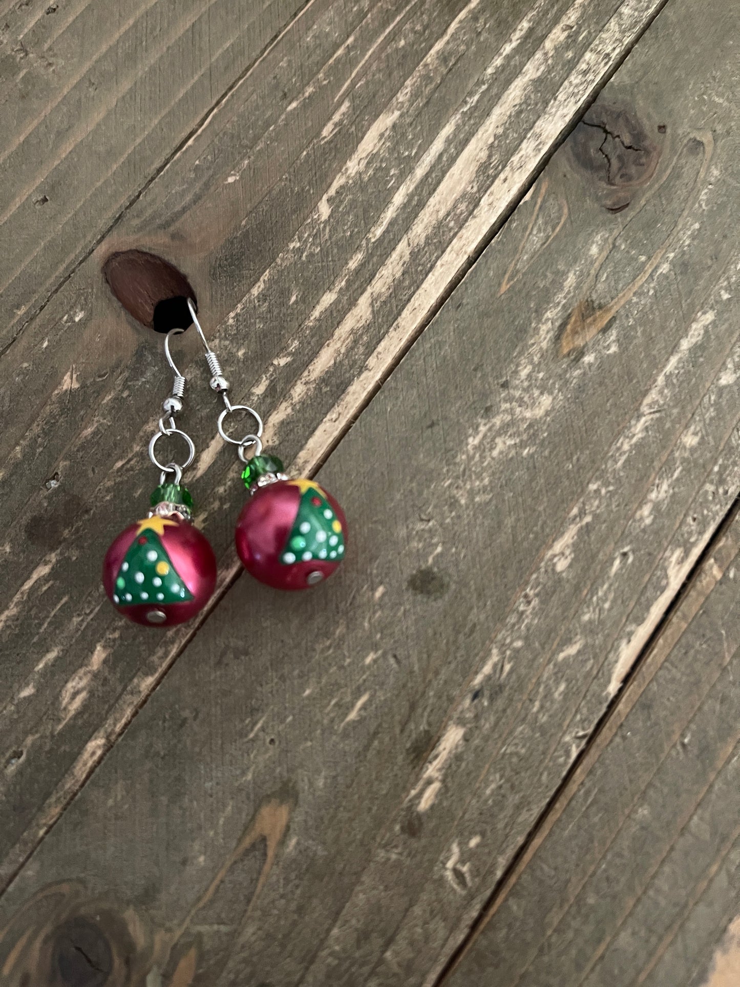 Christmas Tree Glass Pearl Wire EarringsPink tiful of LOVE