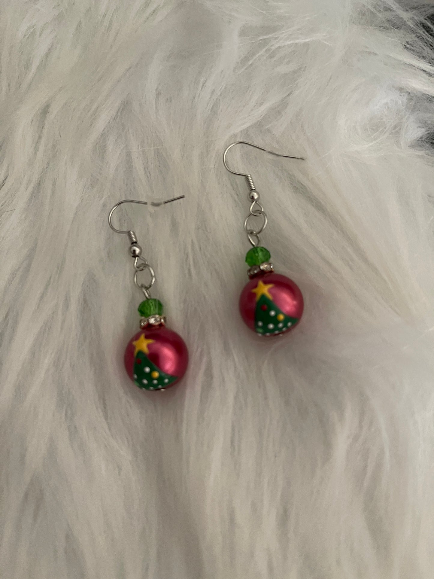 Christmas Tree Glass Pearl Wire EarringsPink tiful of LOVE