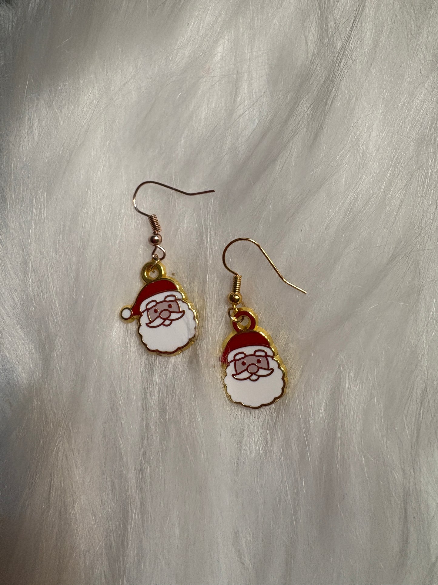 Santa Head Charm Wire EarringsPink tiful of LOVE