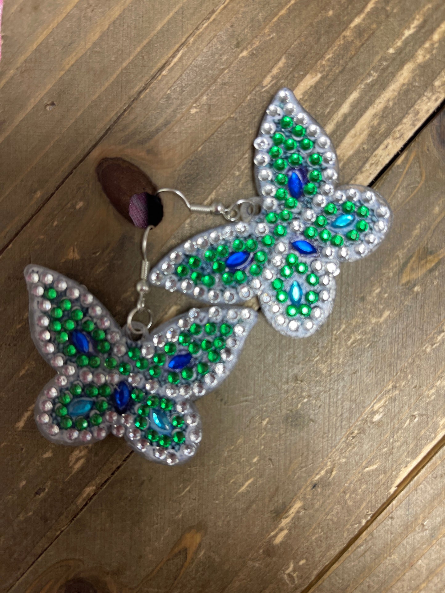 Diamond Painting Butterfly Wire EarringsPink tiful of LOVE