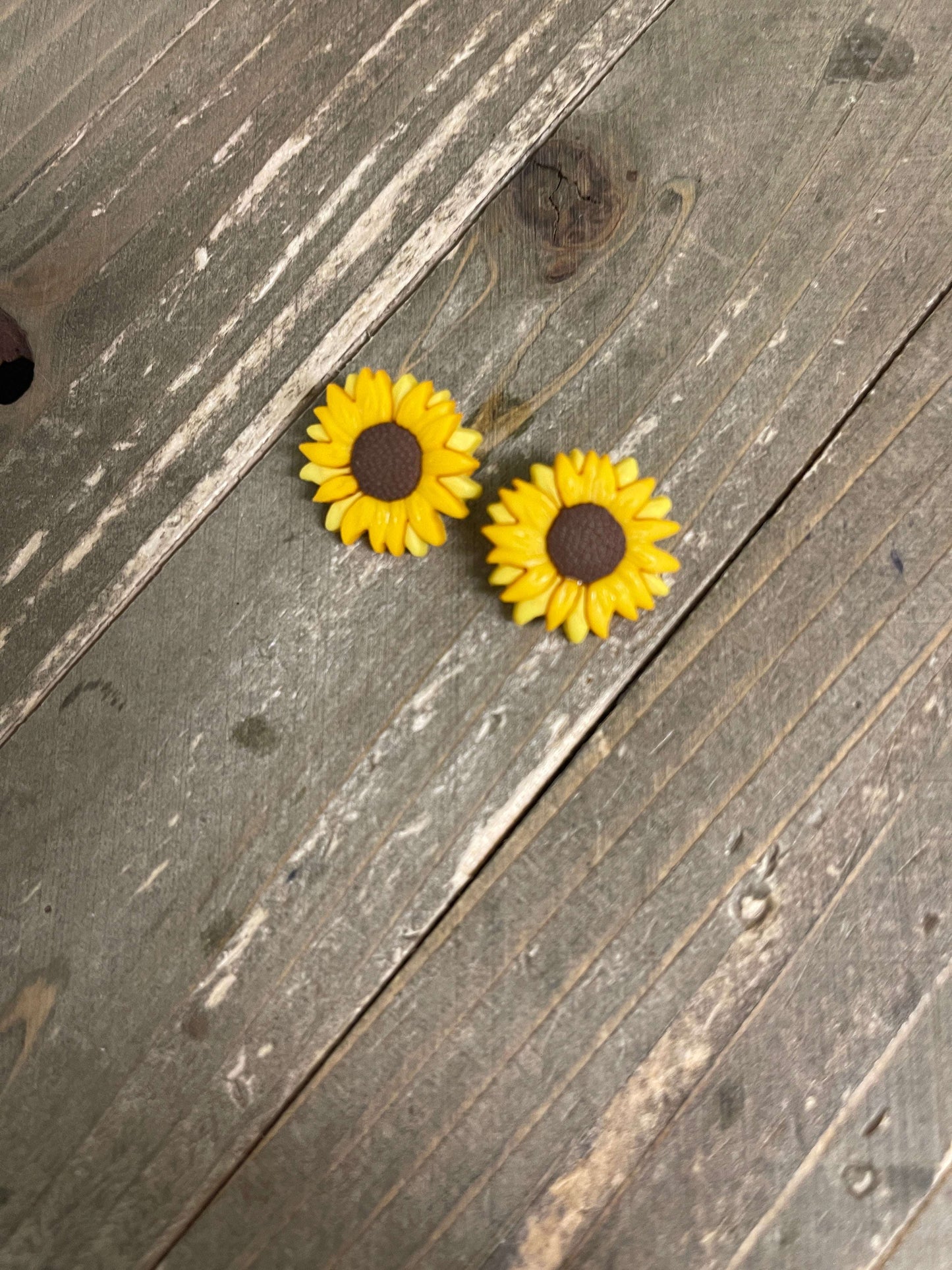 A ray of Sunshine SUNFLOWER EarringsPink tiful of LOVE