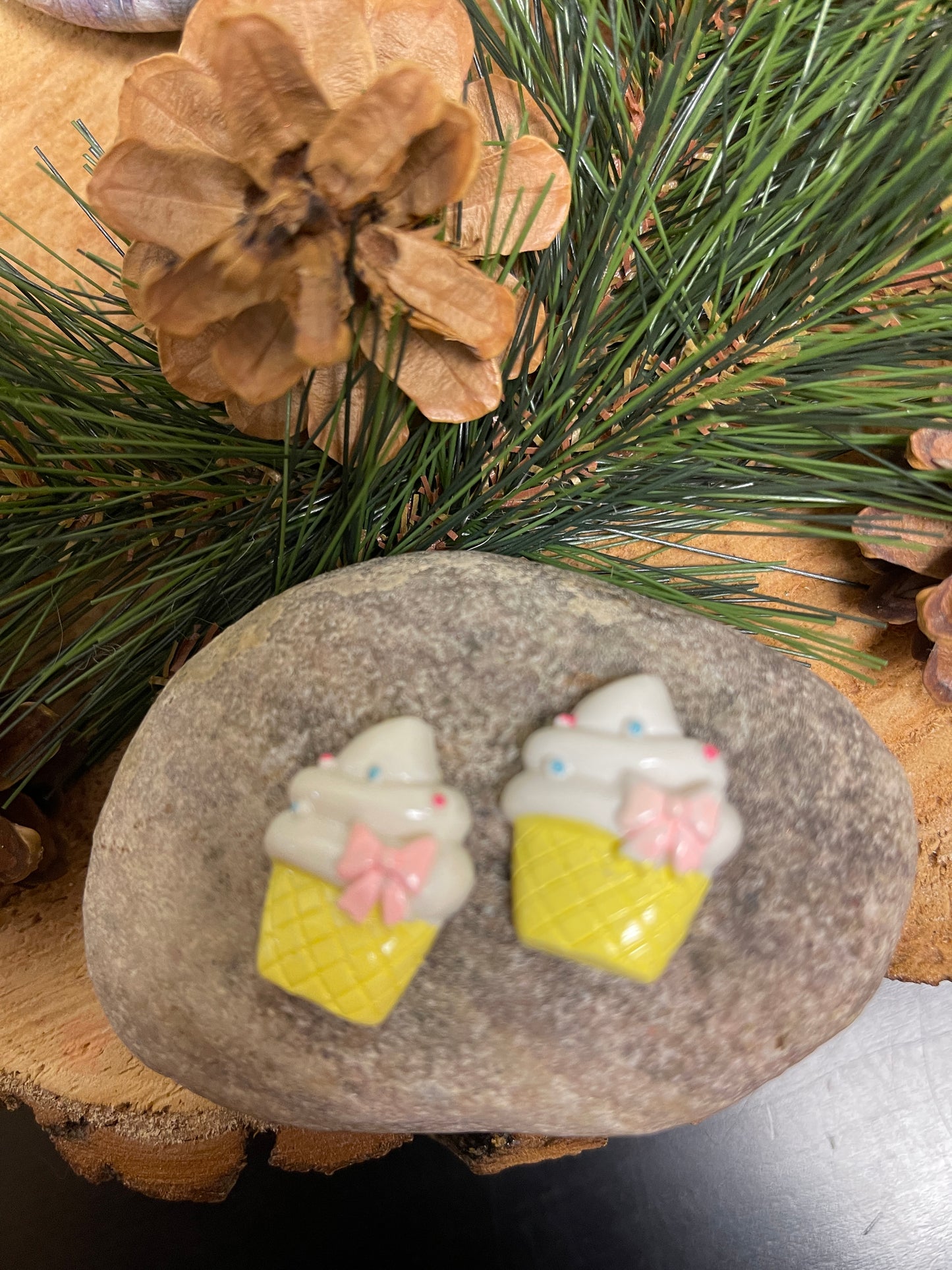 Sprinkle Cupcake Earrings (6 colors to choose from)Pink tiful of LOVE
