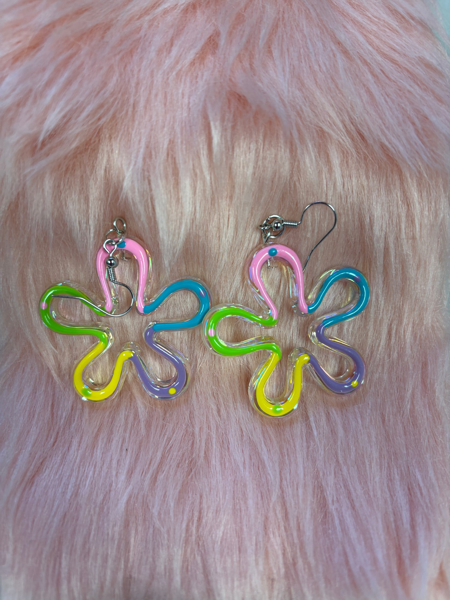 Retro Flower Charm Wire Earrings