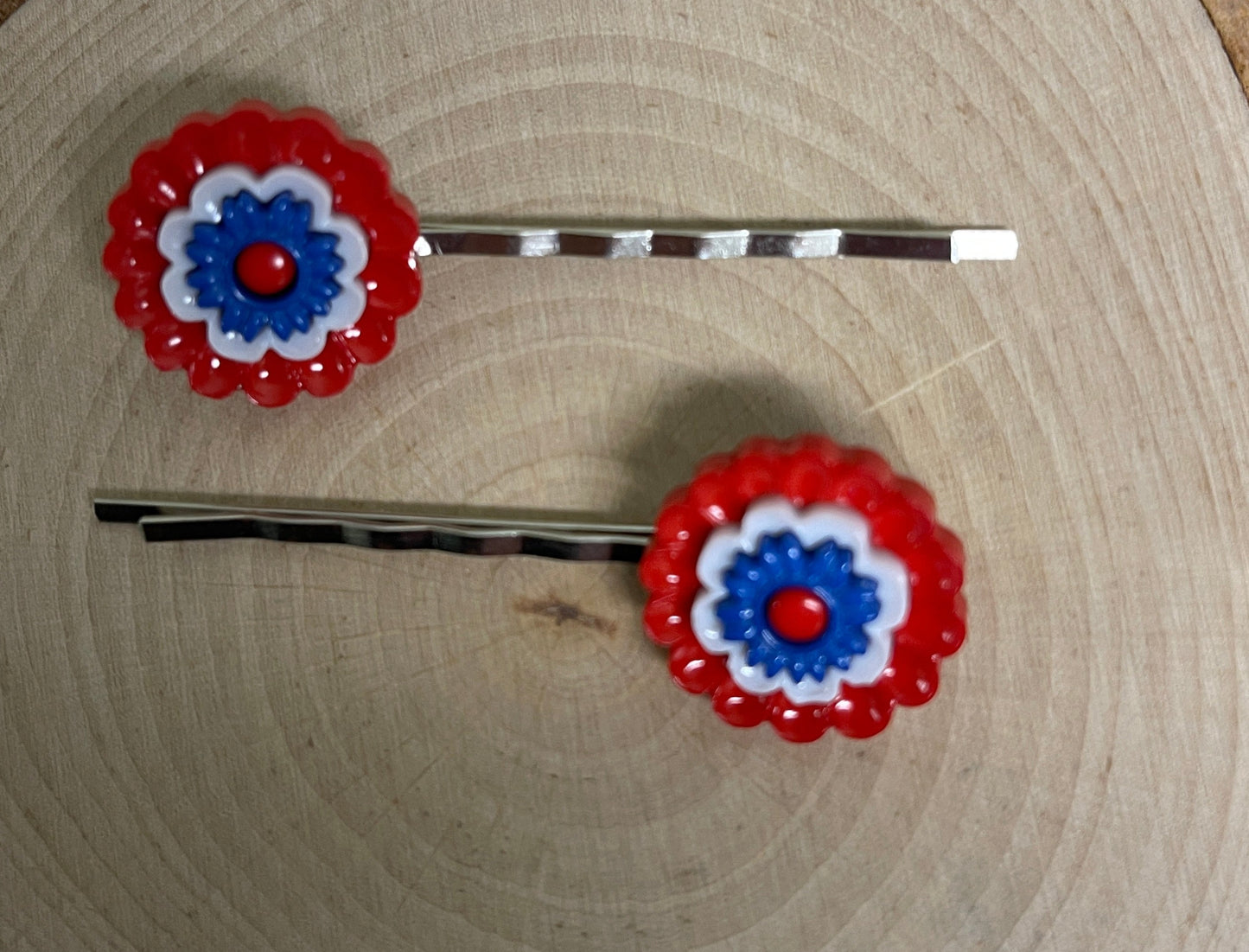 Red, White & Blue Bunting Blooms Hair clips (a pair)Pink tiful of LOVE
