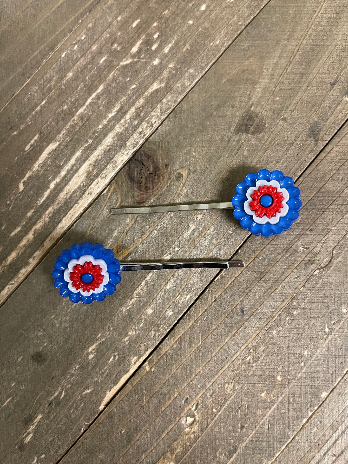 Red, White & Blue Bunting Blooms Hair clips (a pair)Pink tiful of LOVE