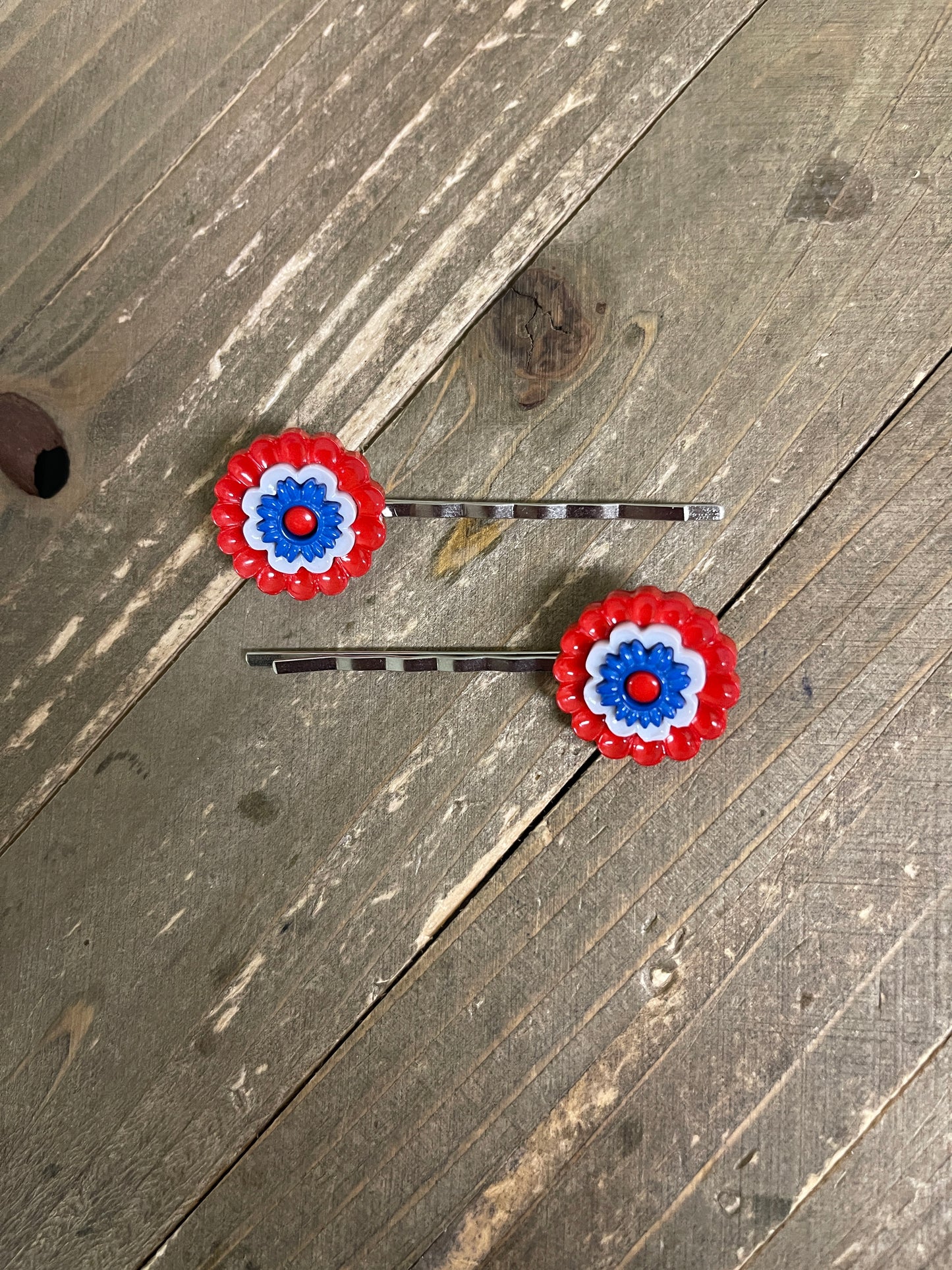 Red, White & Blue Bunting Blooms Hair clips (a pair)Pink tiful of LOVE