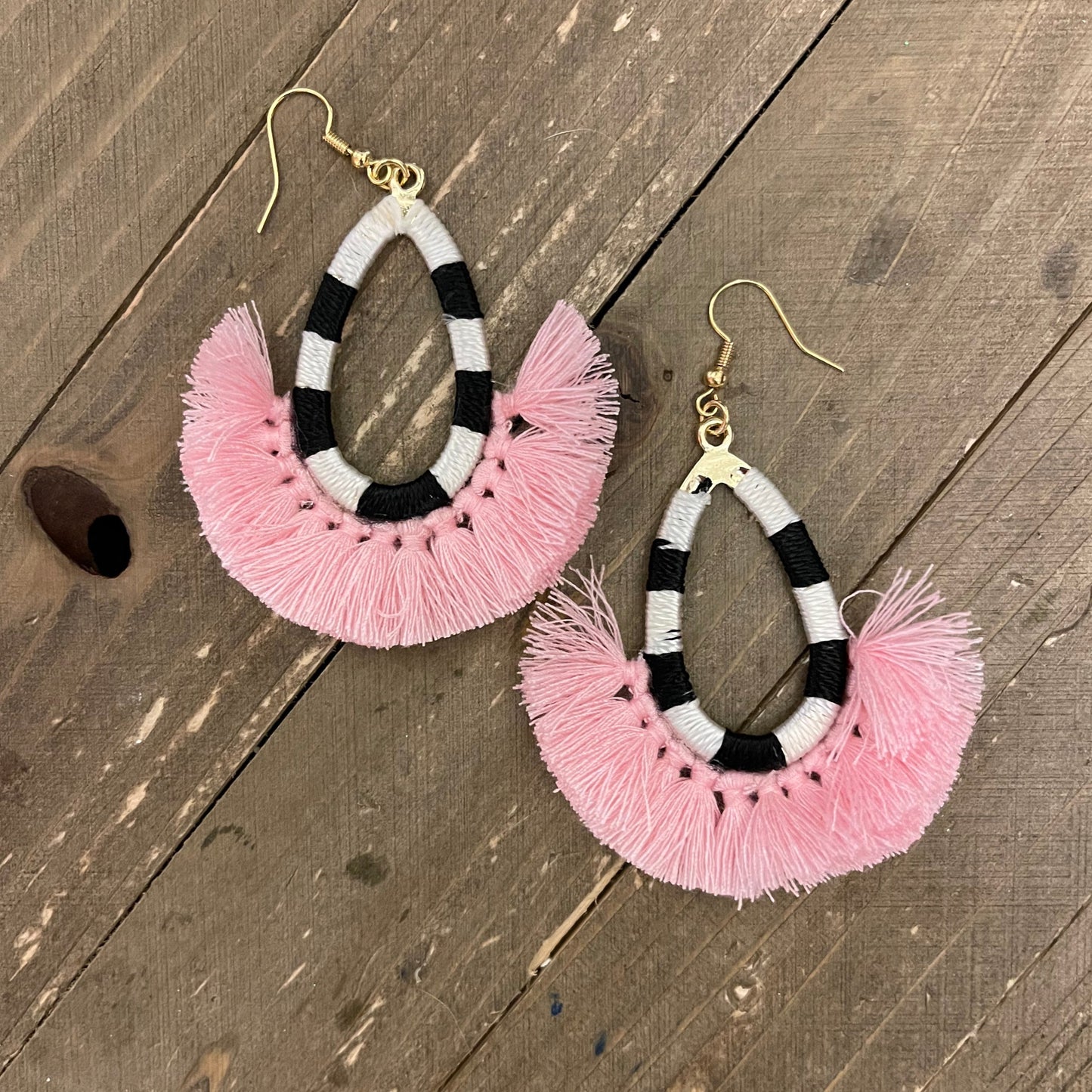 Black & White Striped Teardrop Fringe Wire EarringPink tiful of LOVE