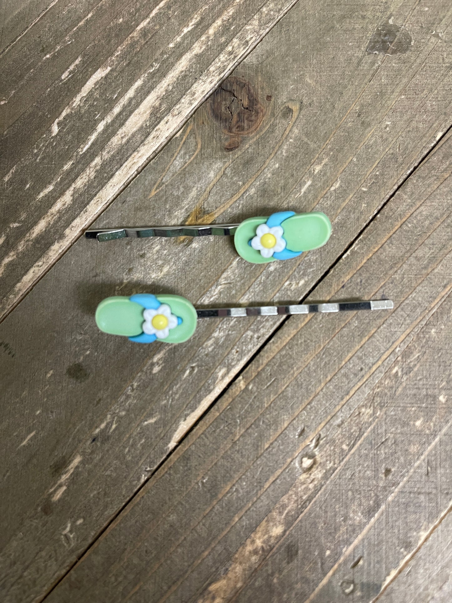 Flower Flip Flop Hair clips (a pair)Pink tiful of LOVE