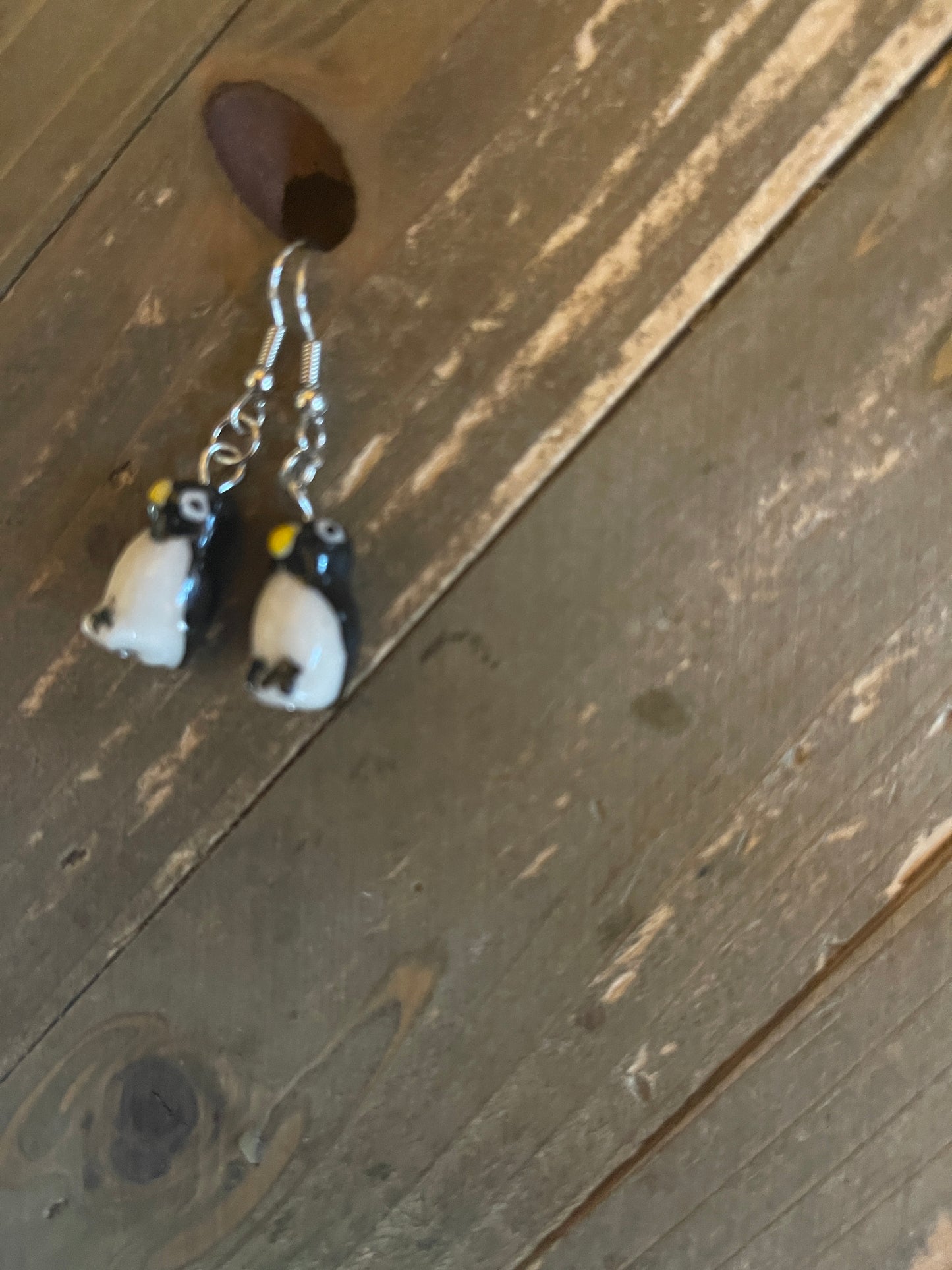 Penguin charm Wire EarringPink tiful of LOVE