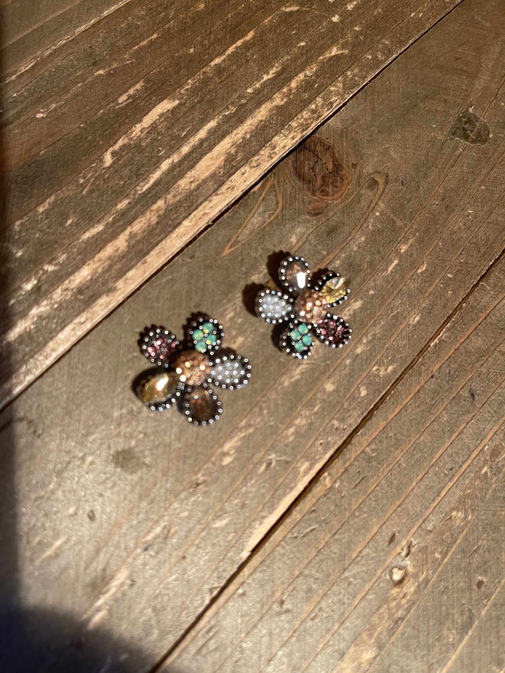 Flower Rhinestone Stud EarringsPink tiful of LOVE