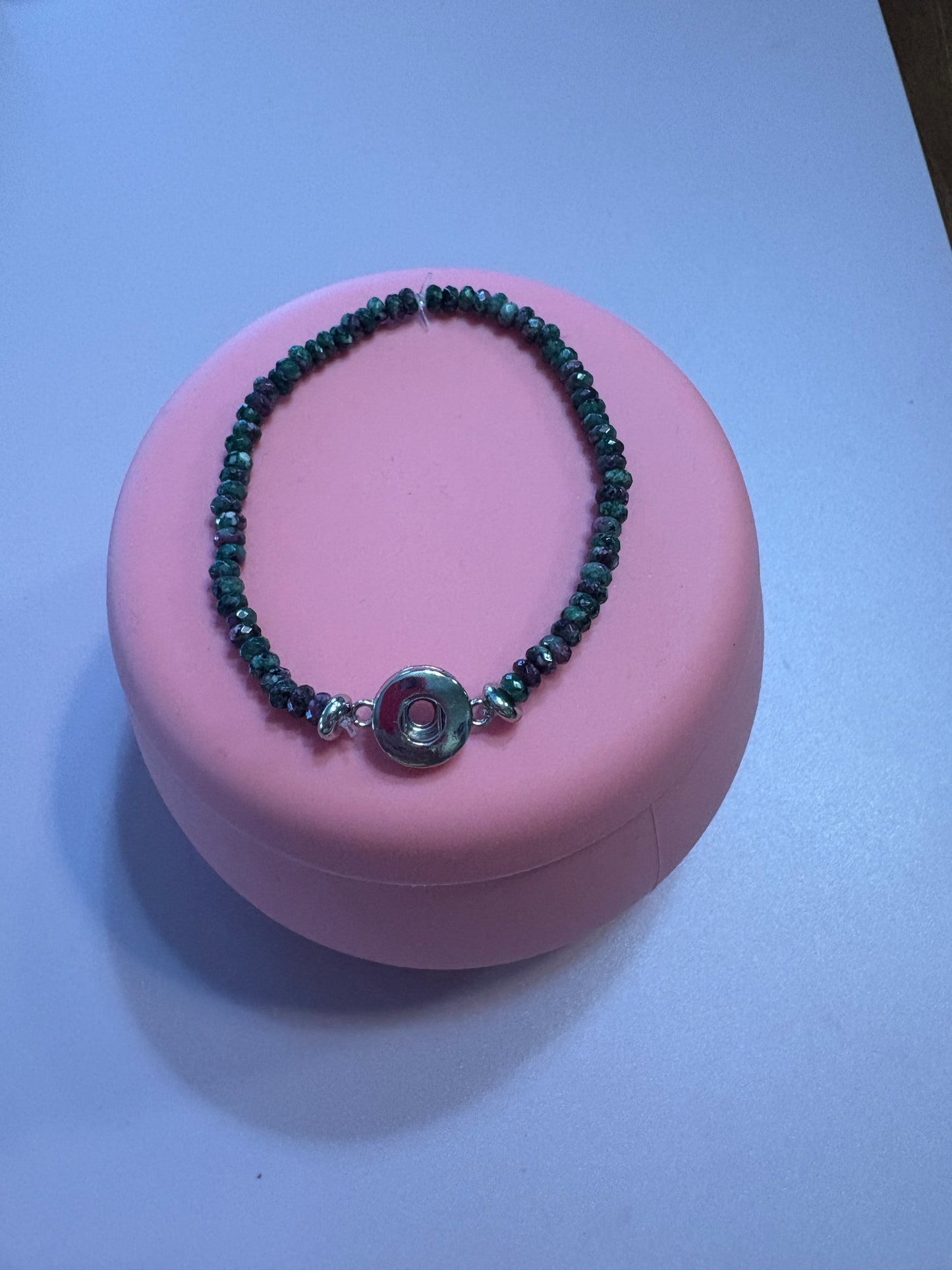 💚✨ Green Dyed Morganite Rondelle Beaded Mini Snap Stretchy Bracelet ✨💚