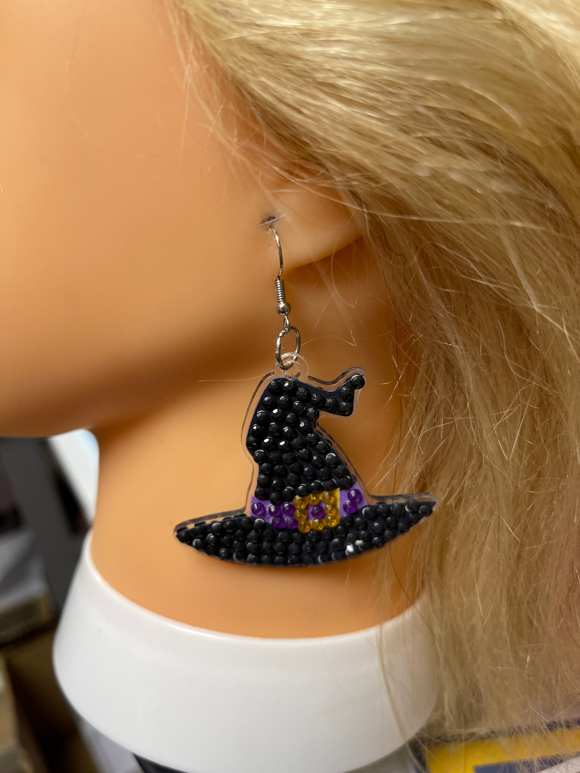 Halloween theme; Witch's Hat; Diamond Painting; Wire EarringsPink tiful of LOVE