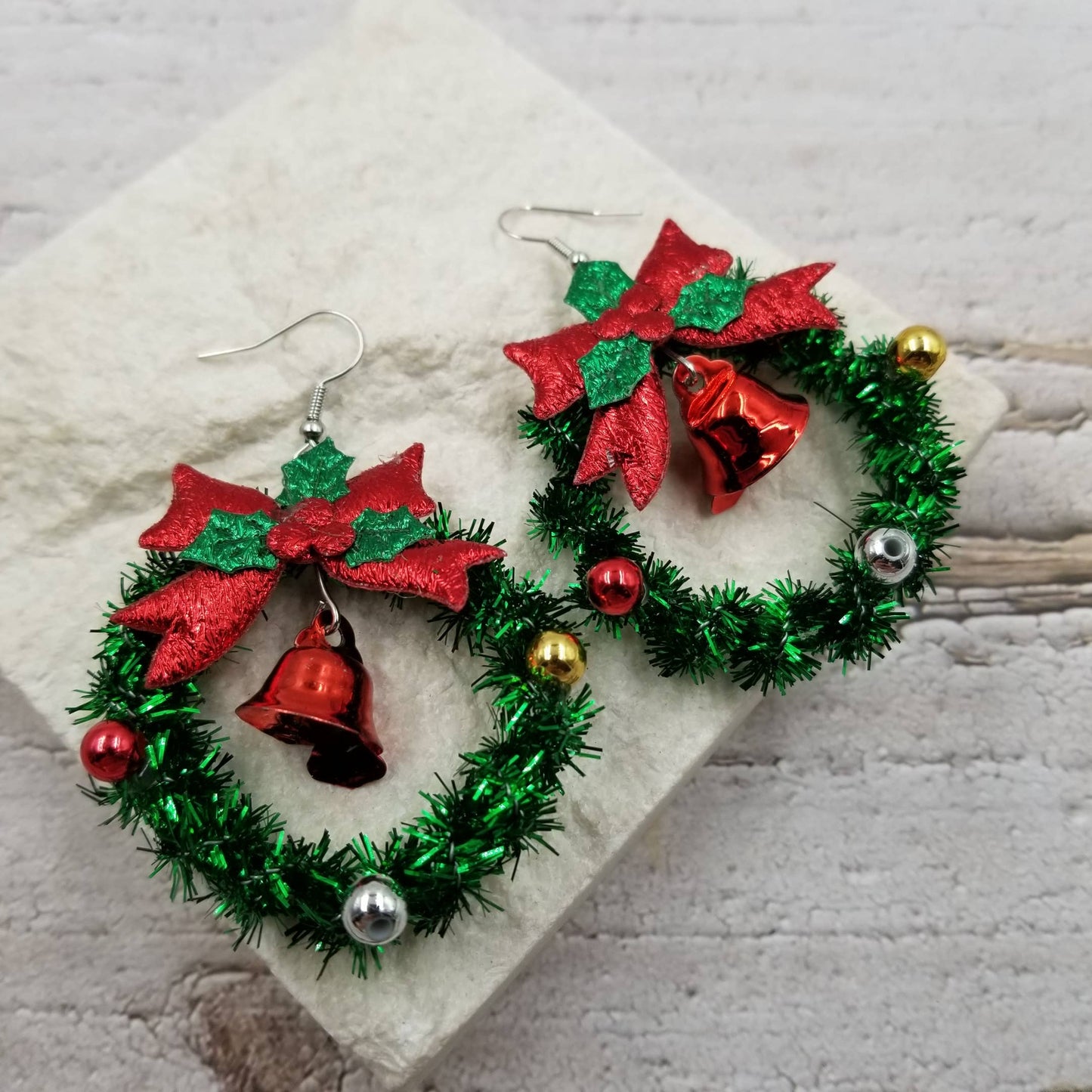 Red Bell Grass Ring Christmas Earrings | Festive Holiday Wreath Dangle Earrings
