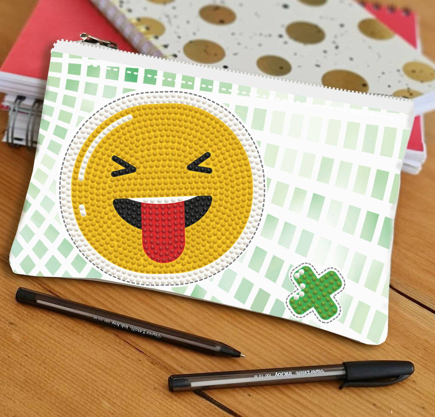 DIAMOND DOTZ® - Happy Grin Zipper Pouch