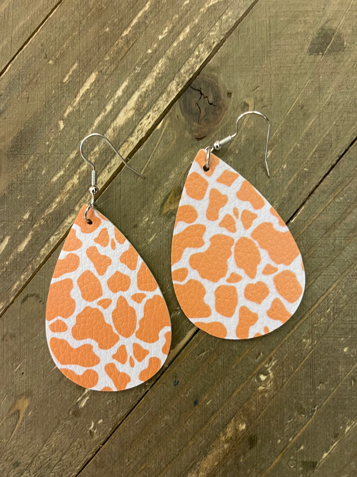 Animal Prints Faux Leather Teardrop wire earrings (ER371-Giraffe)Pink tiful of LOVE