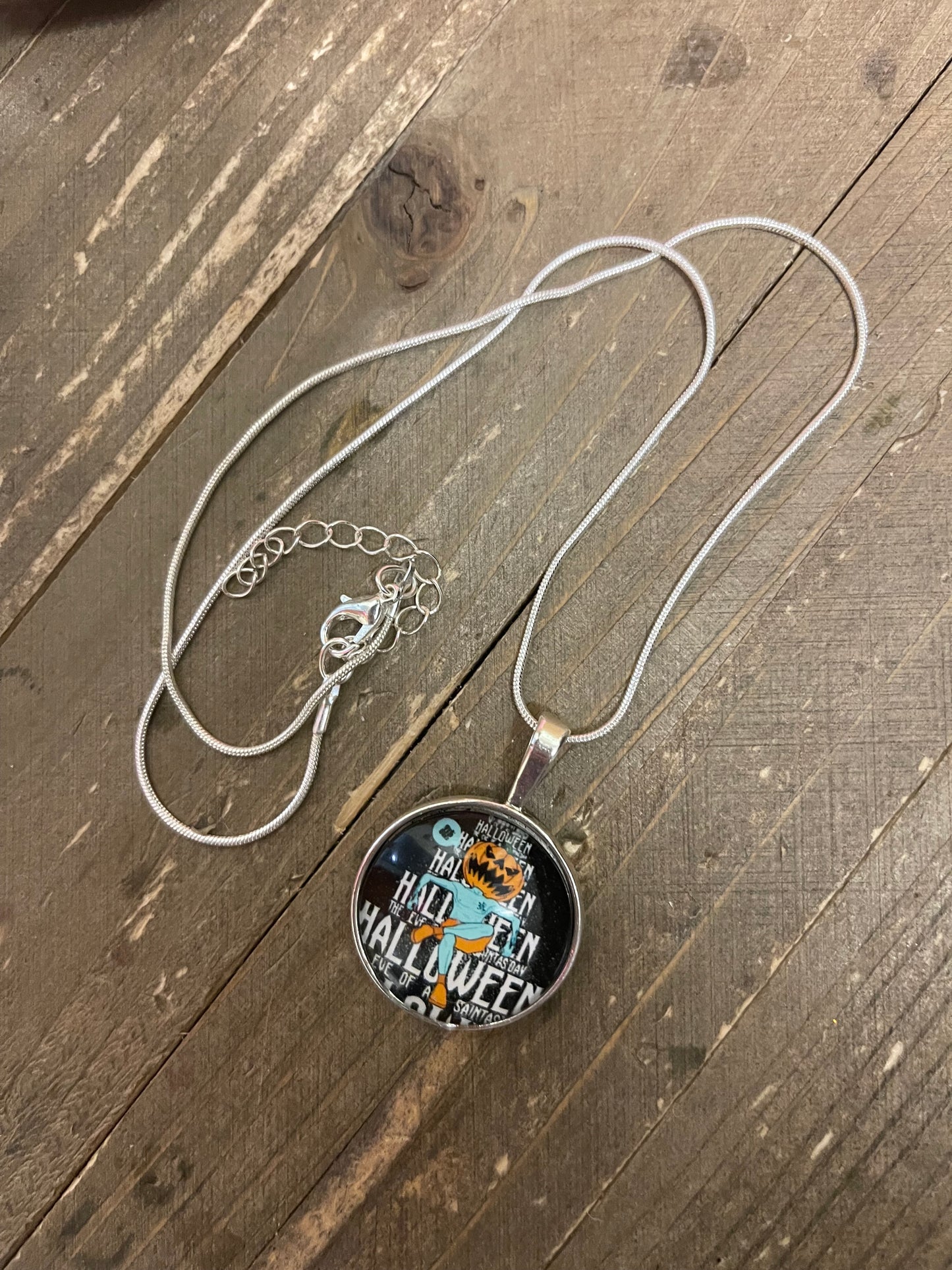 Halloween-Happy Halloween Pendants on a Silver Chain (NK177-Hween2)Pink tiful of LOVE