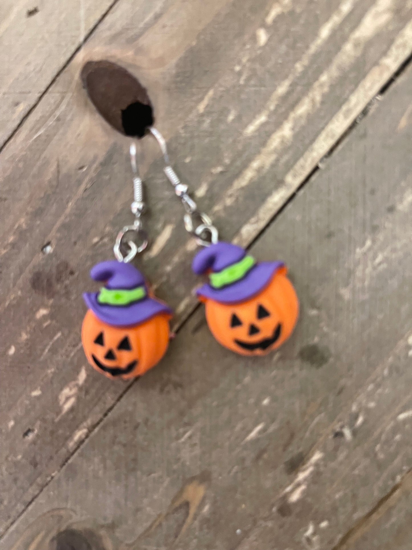 Pumpkin charm wire earrings (ER376-CECpdated)Pink tiful of LOVE