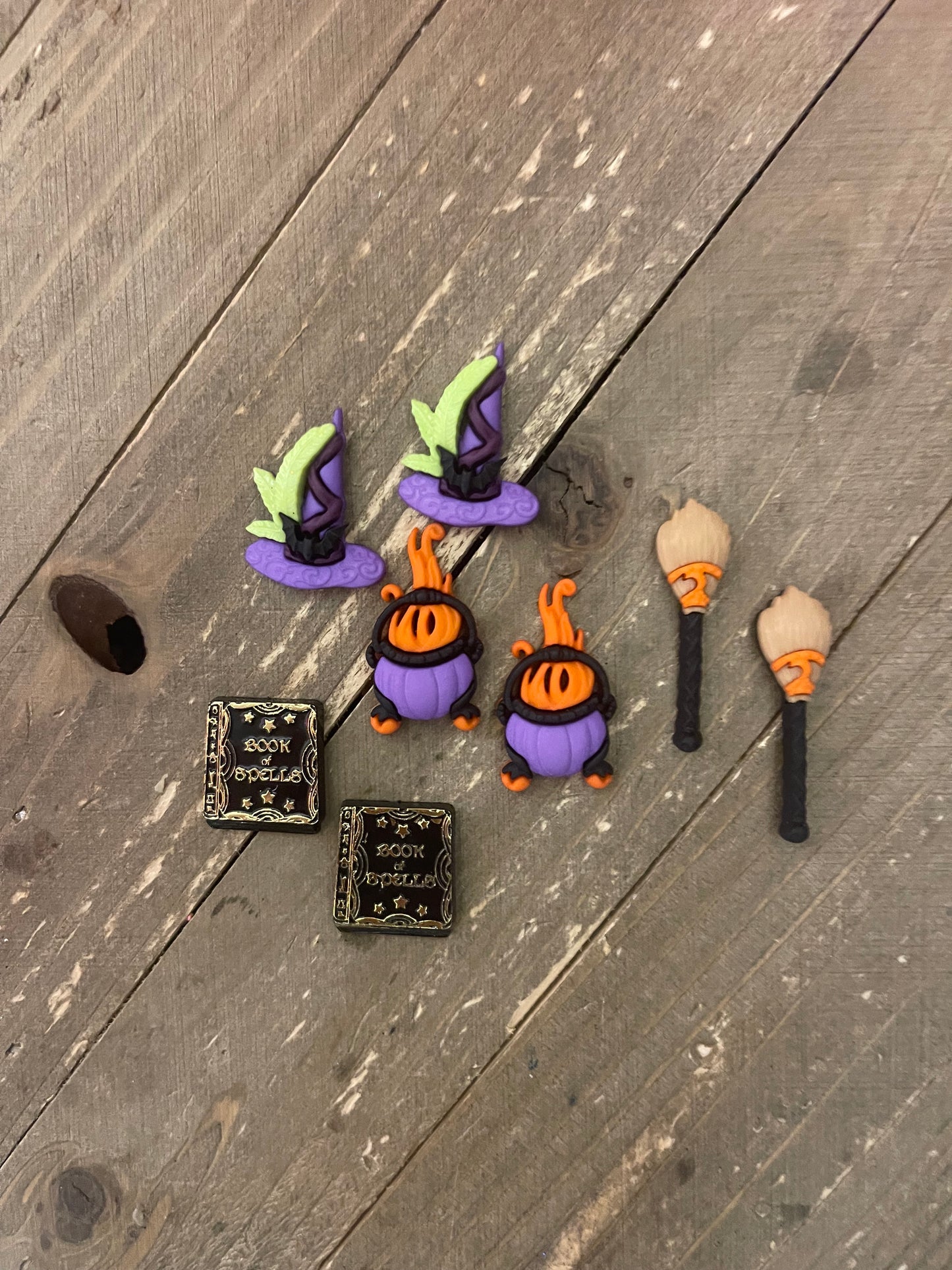 Halloween-SPELLs Collection Stud earrings.Pink tiful of LOVE