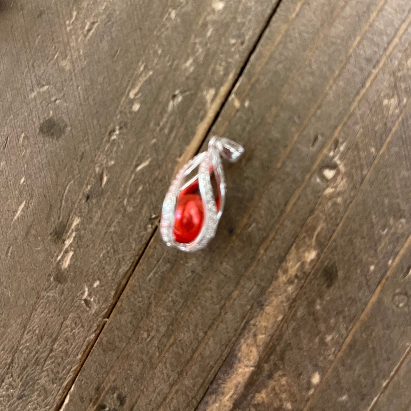 Water Drop Twist Pearl Cag Pendant on a Silver ChainPink tiful of LOVE