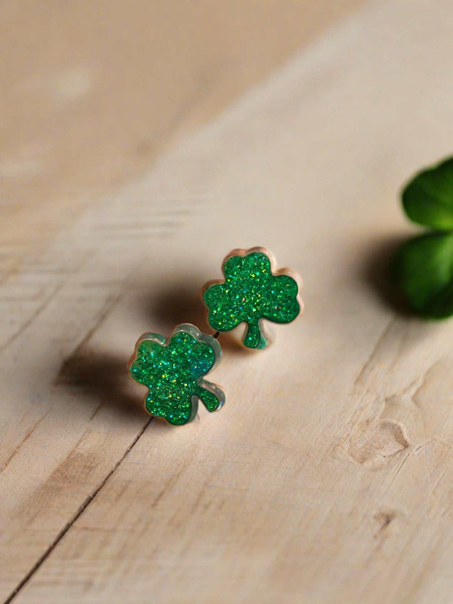 GLITTER SHAMROCK Post EarringsPink tiful of LOVE